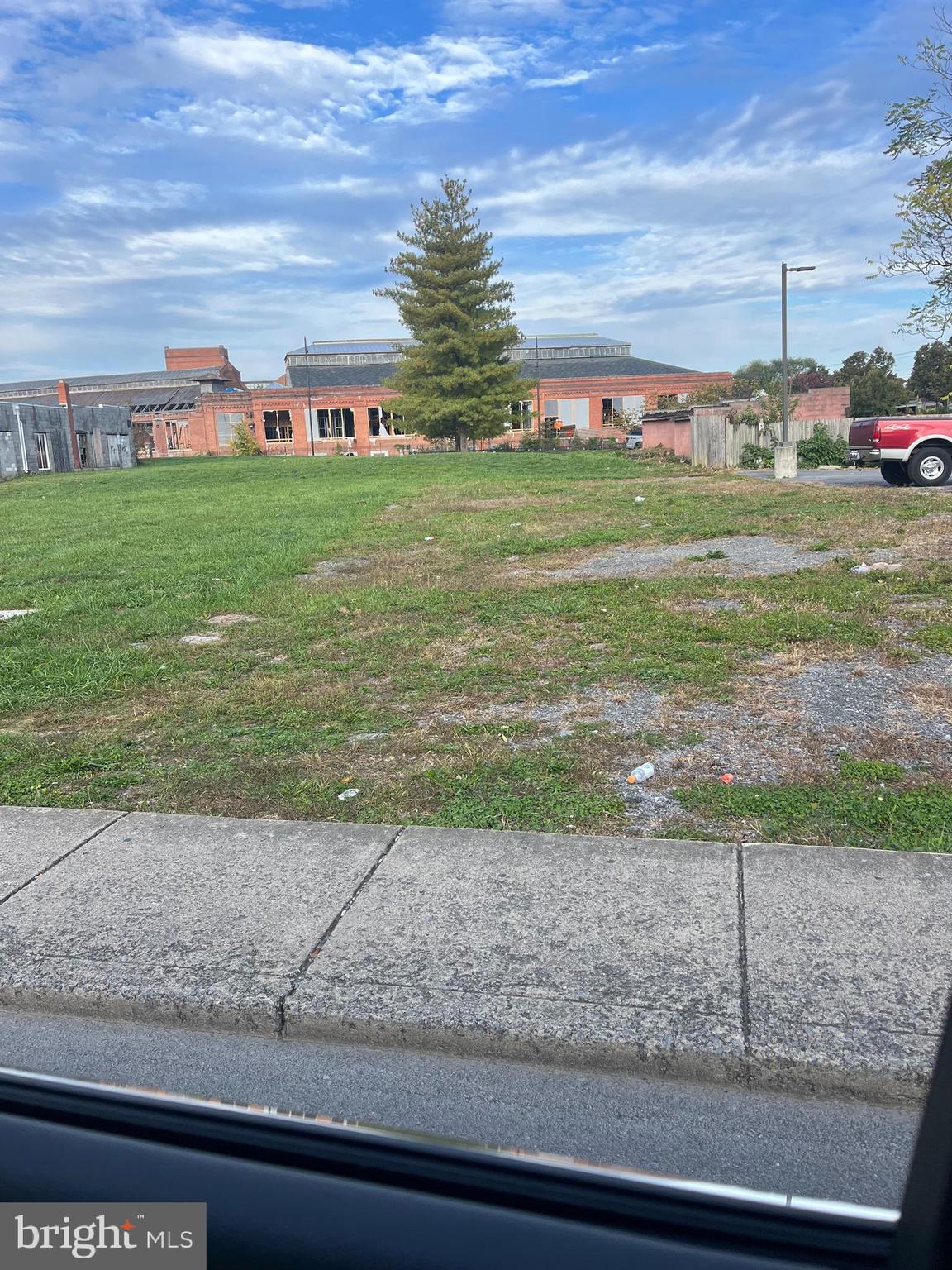 Opportunity to be next to the currently being constucted 400+/- unit apartment complex/commercial retail space., adjacent to 7-11 along Winchester Ave.,
