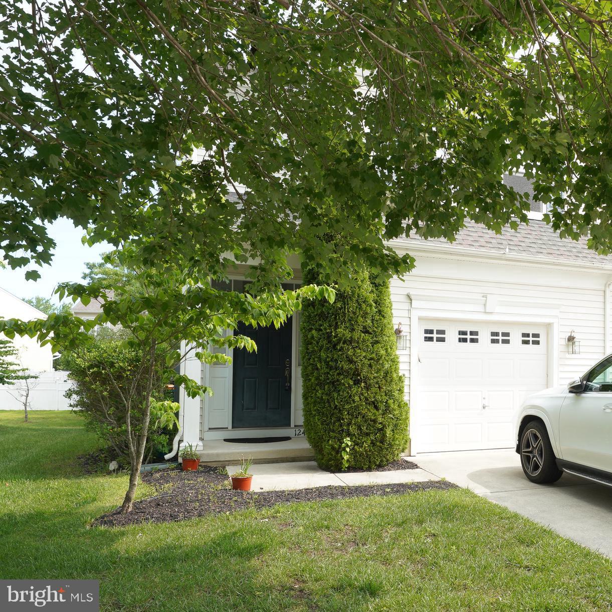 124 MEADOW CIRCLE
