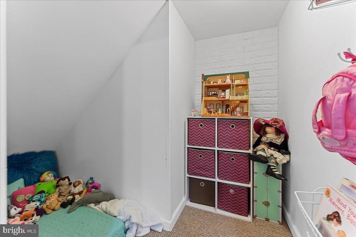 GARNET VALLEY WOODS - Residential