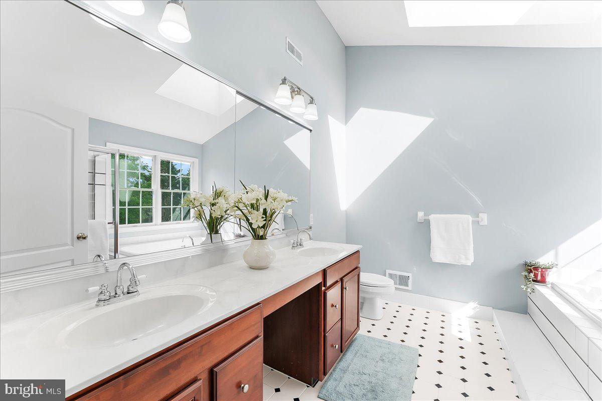 GARNET VALLEY WOODS - Residential