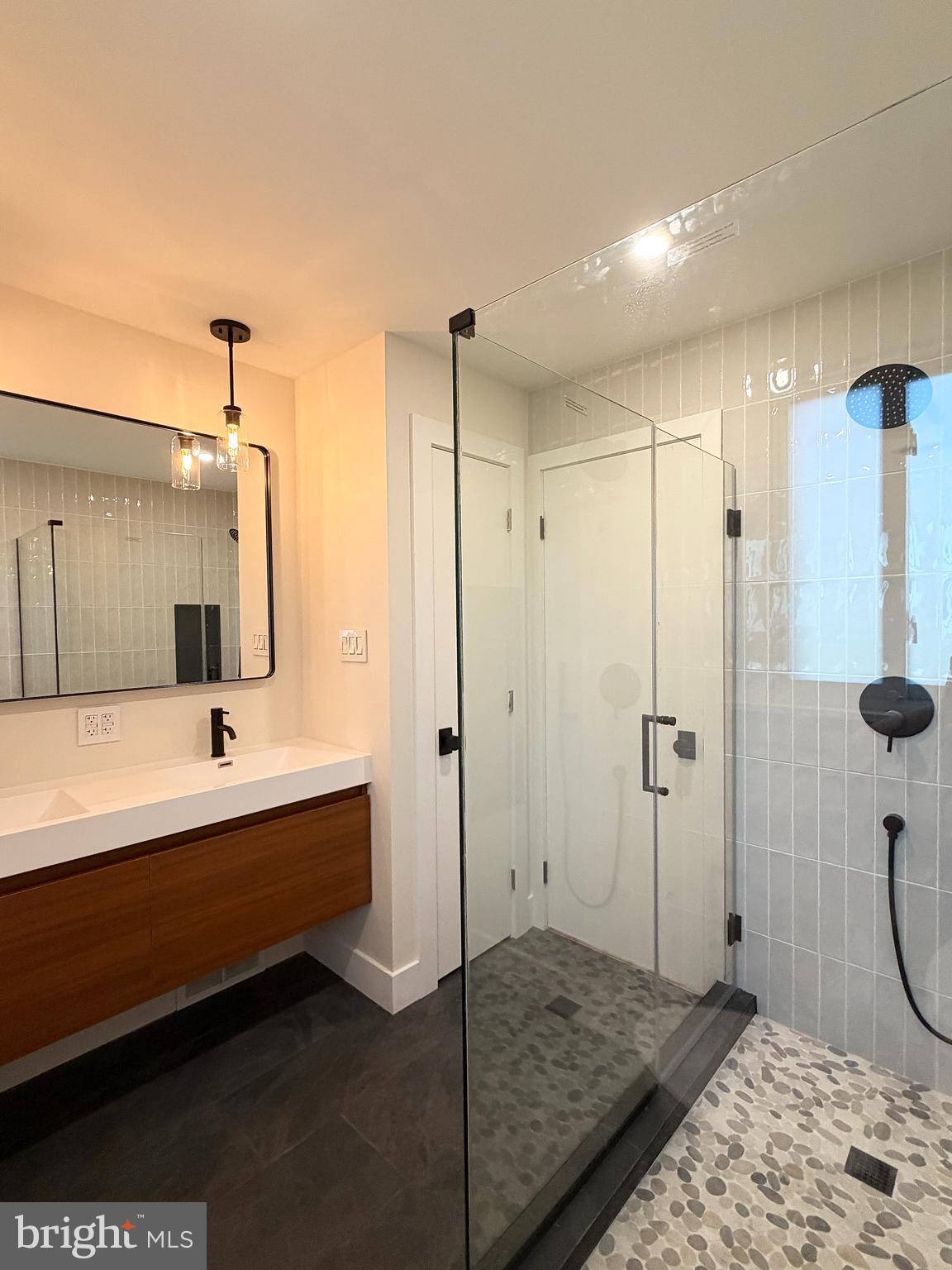 WHITFIELD - Residential