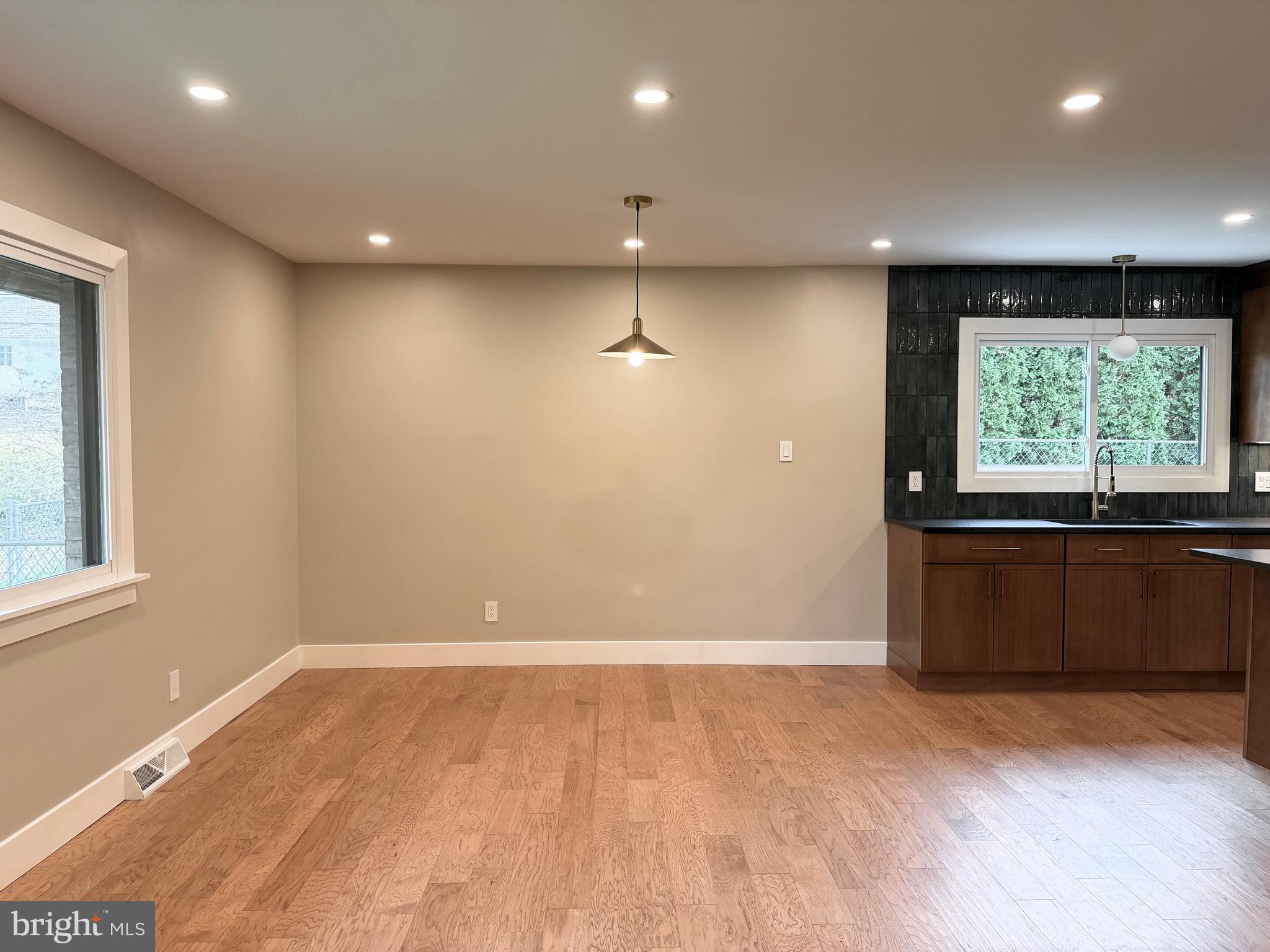 WHITFIELD - Residential