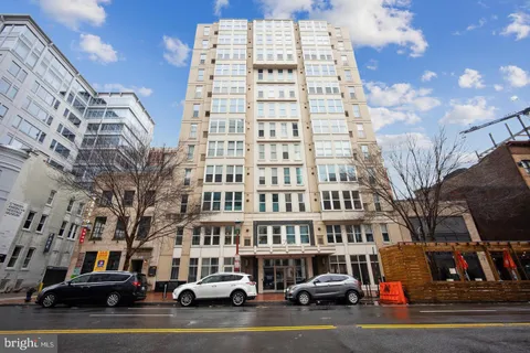 MLS: DCDC2197716