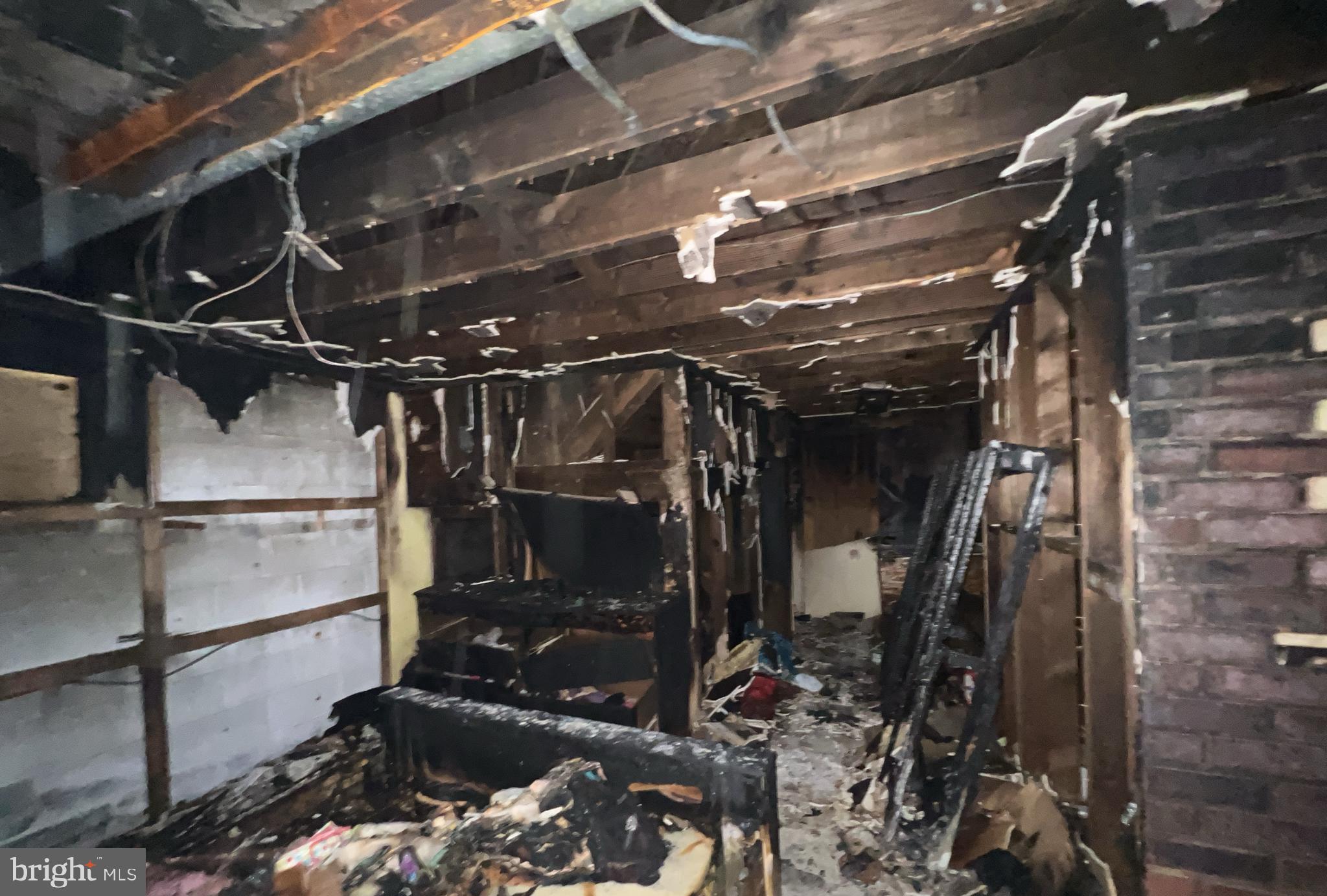 GREENWOOD KNOLLS - Residential