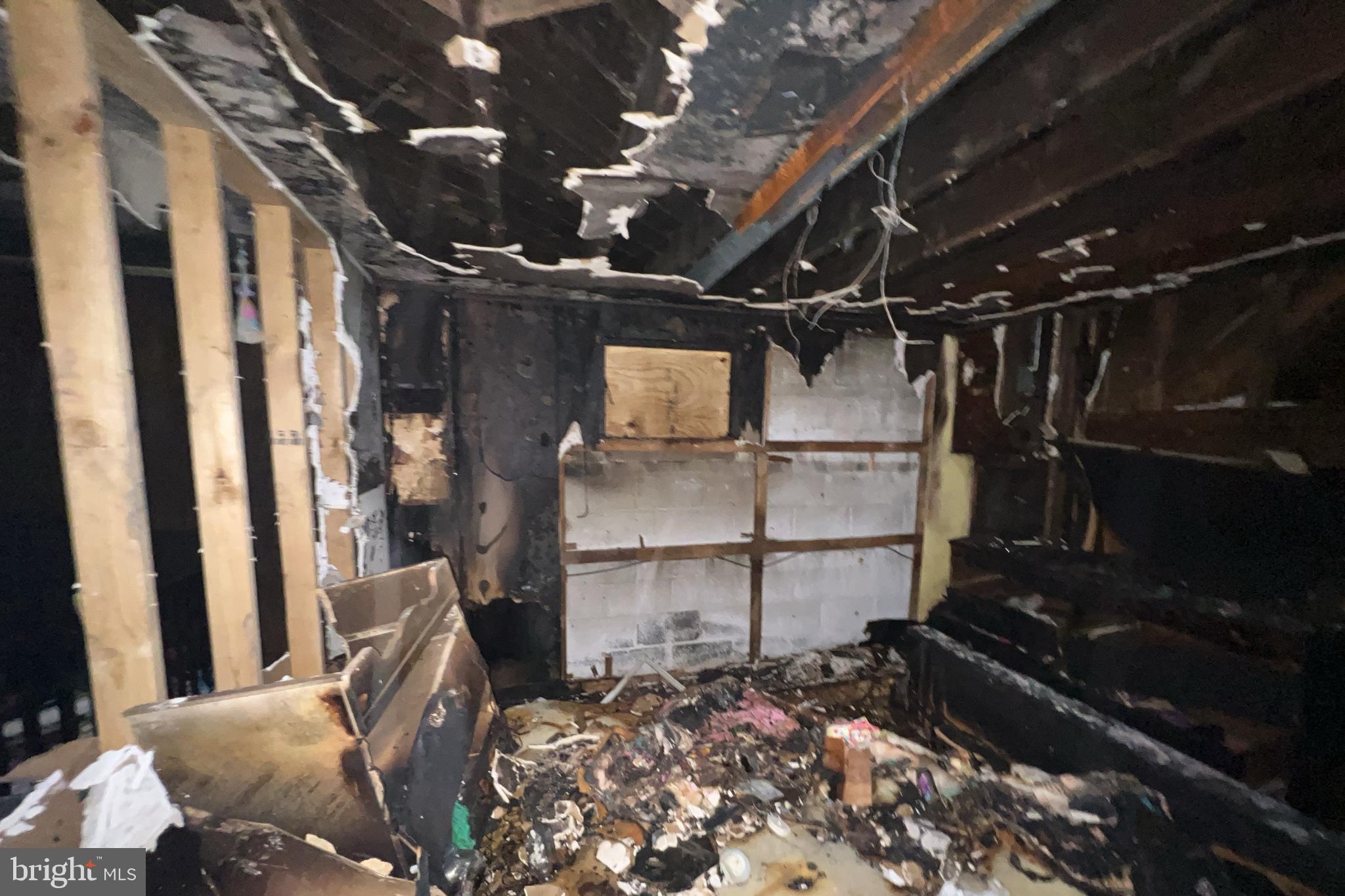 GREENWOOD KNOLLS - Residential