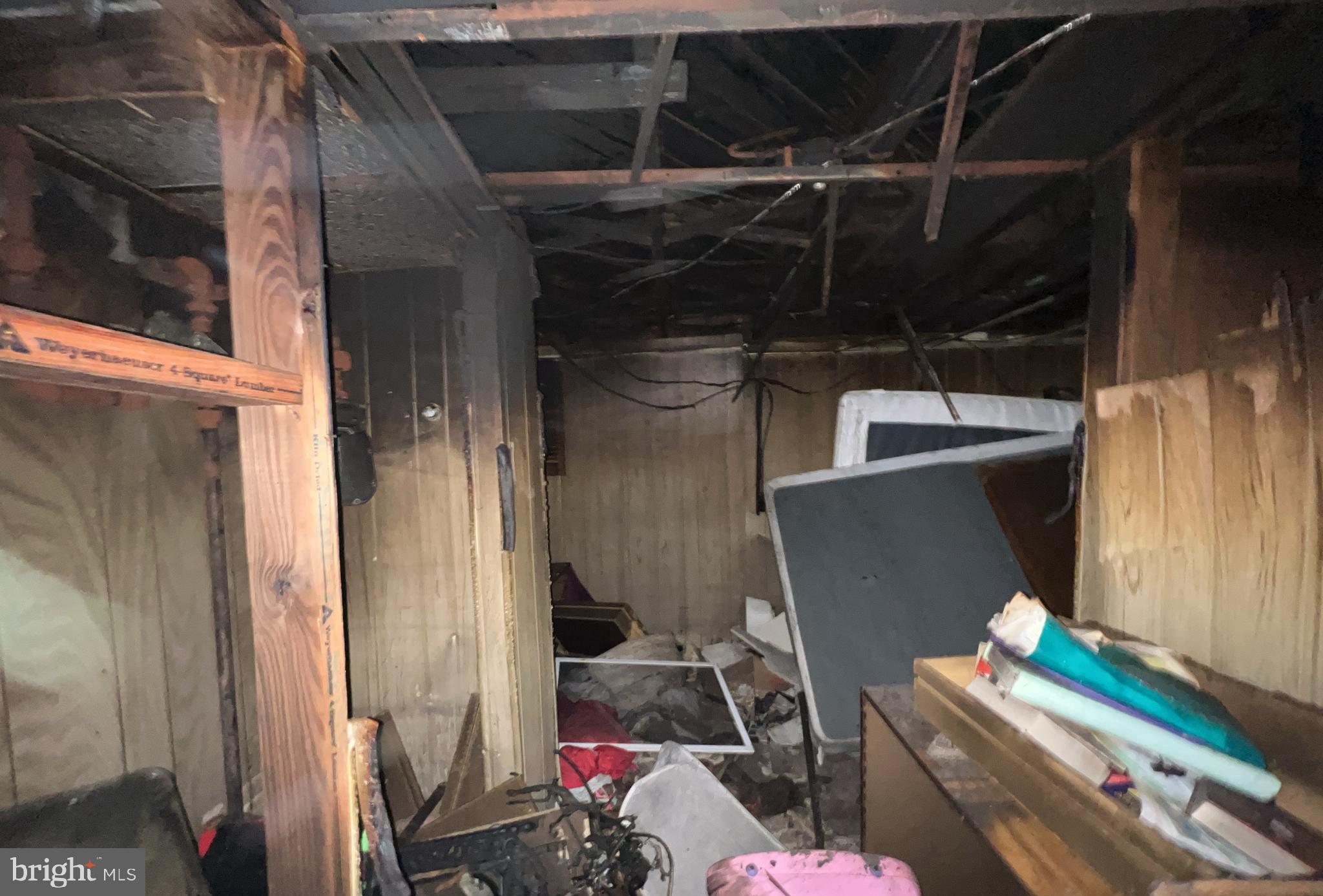 GREENWOOD KNOLLS - Residential