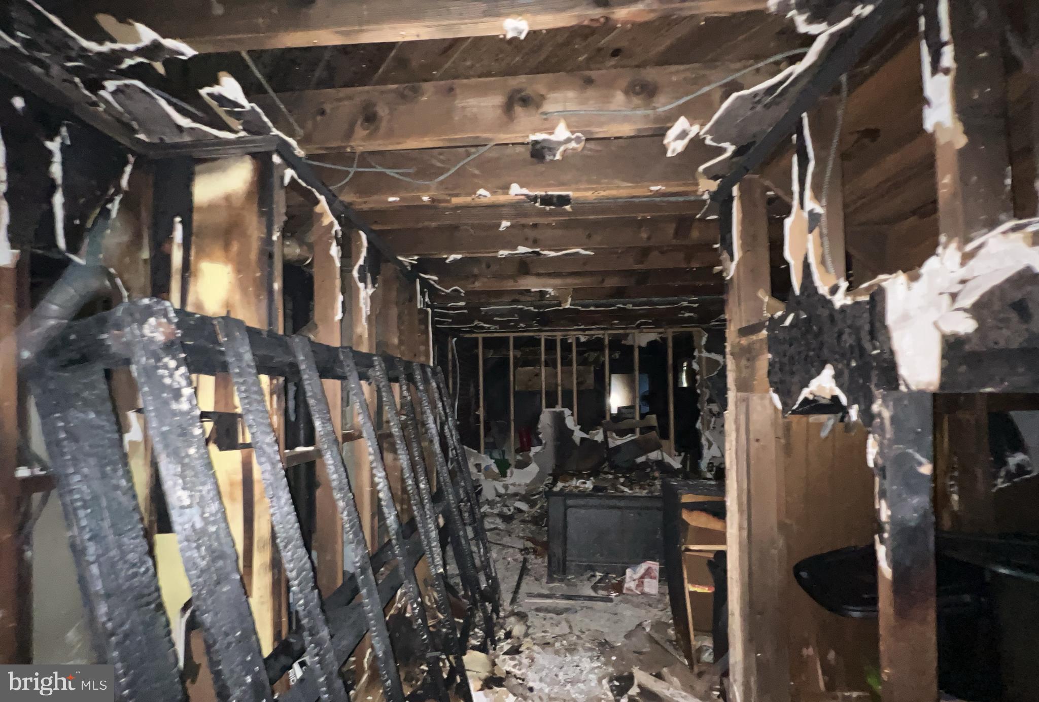 GREENWOOD KNOLLS - Residential