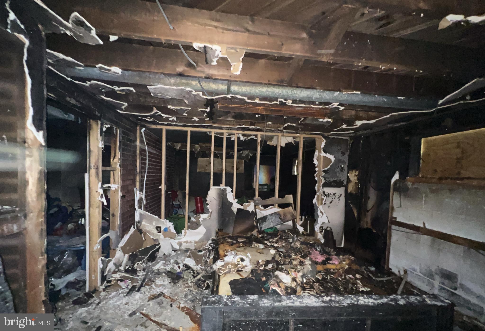 GREENWOOD KNOLLS - Residential