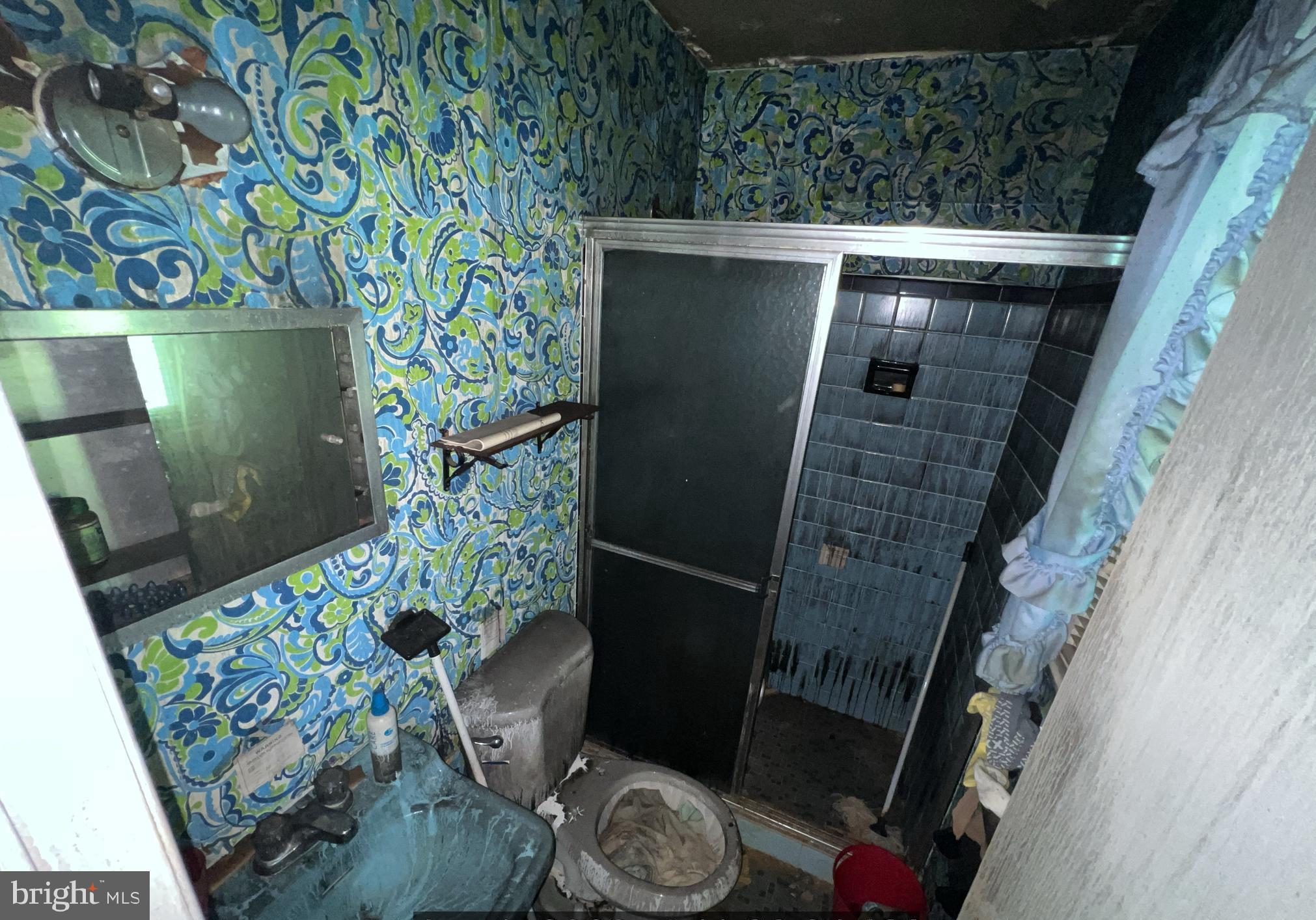 GREENWOOD KNOLLS - Residential