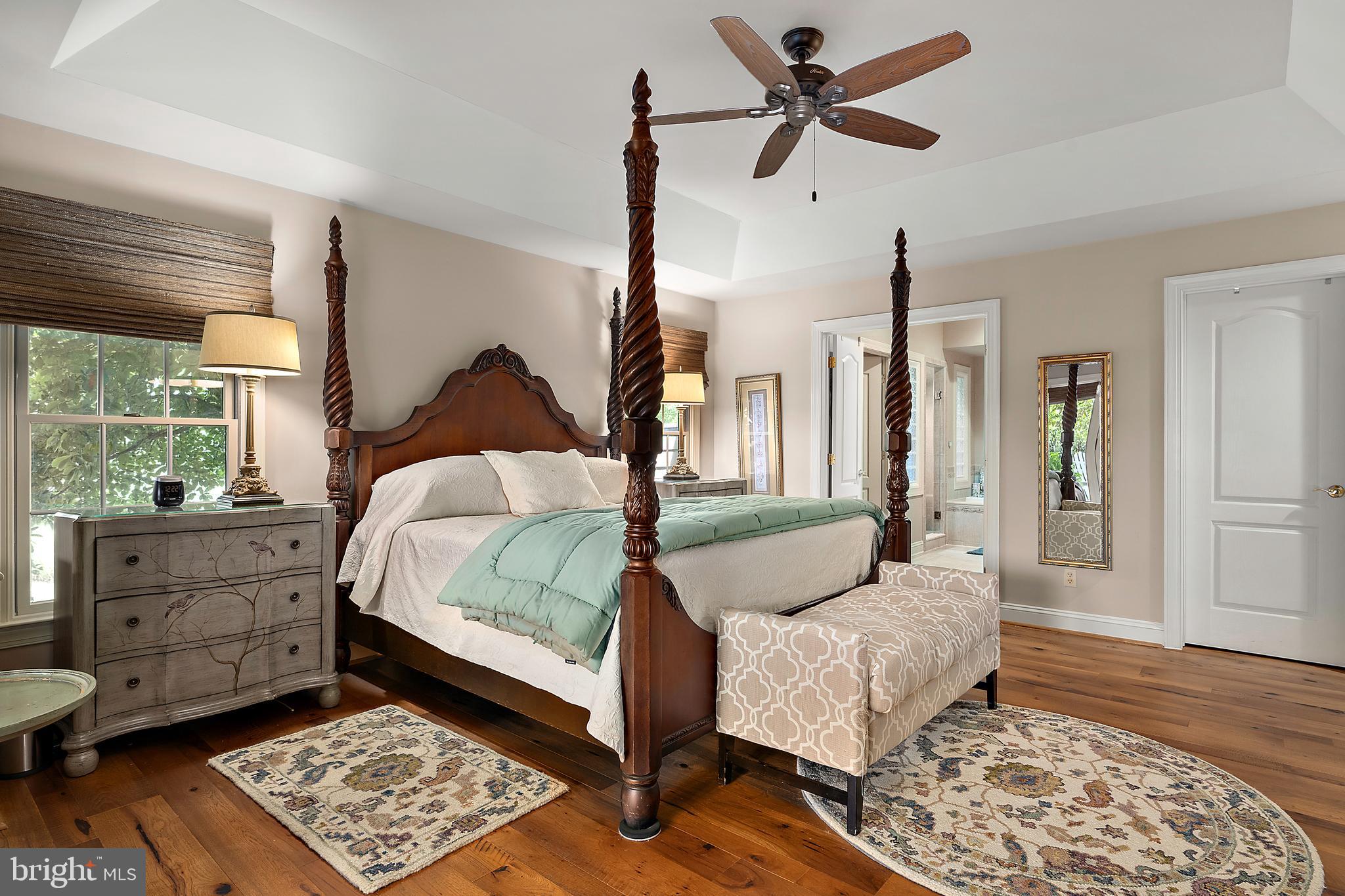 LIGHTHOUSE SOUND - Residential