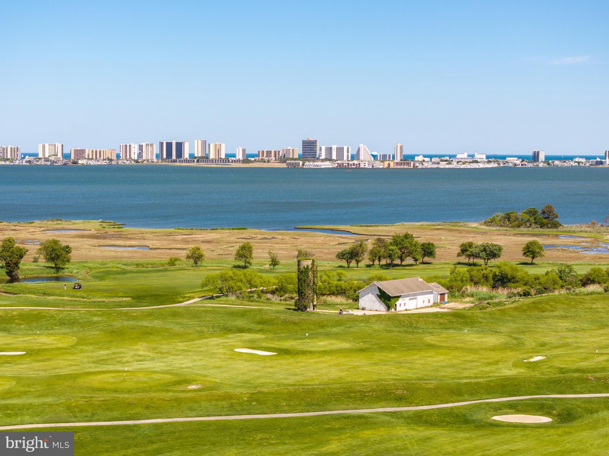 LIGHTHOUSE SOUND - Residential