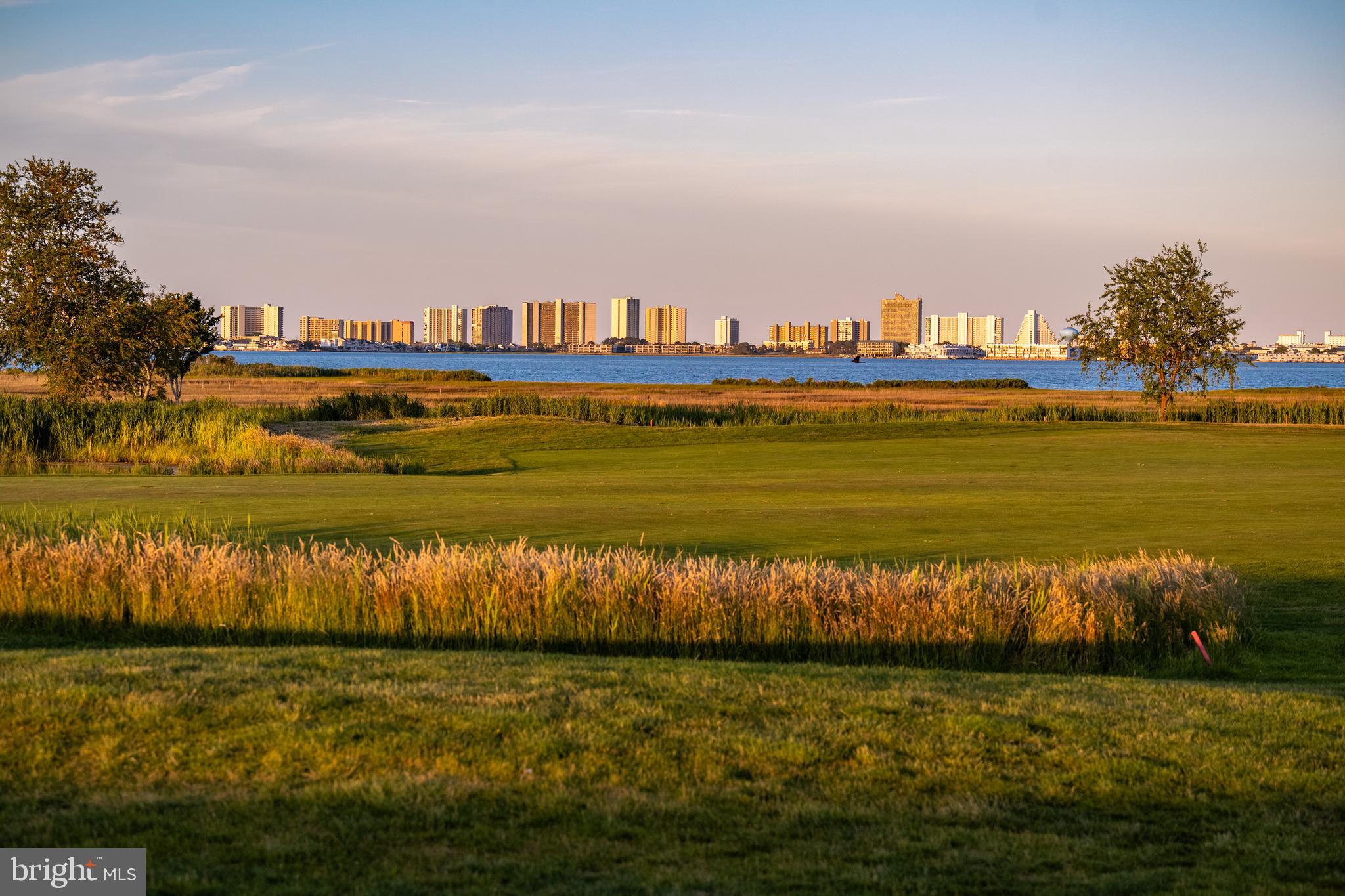 LIGHTHOUSE SOUND - Residential