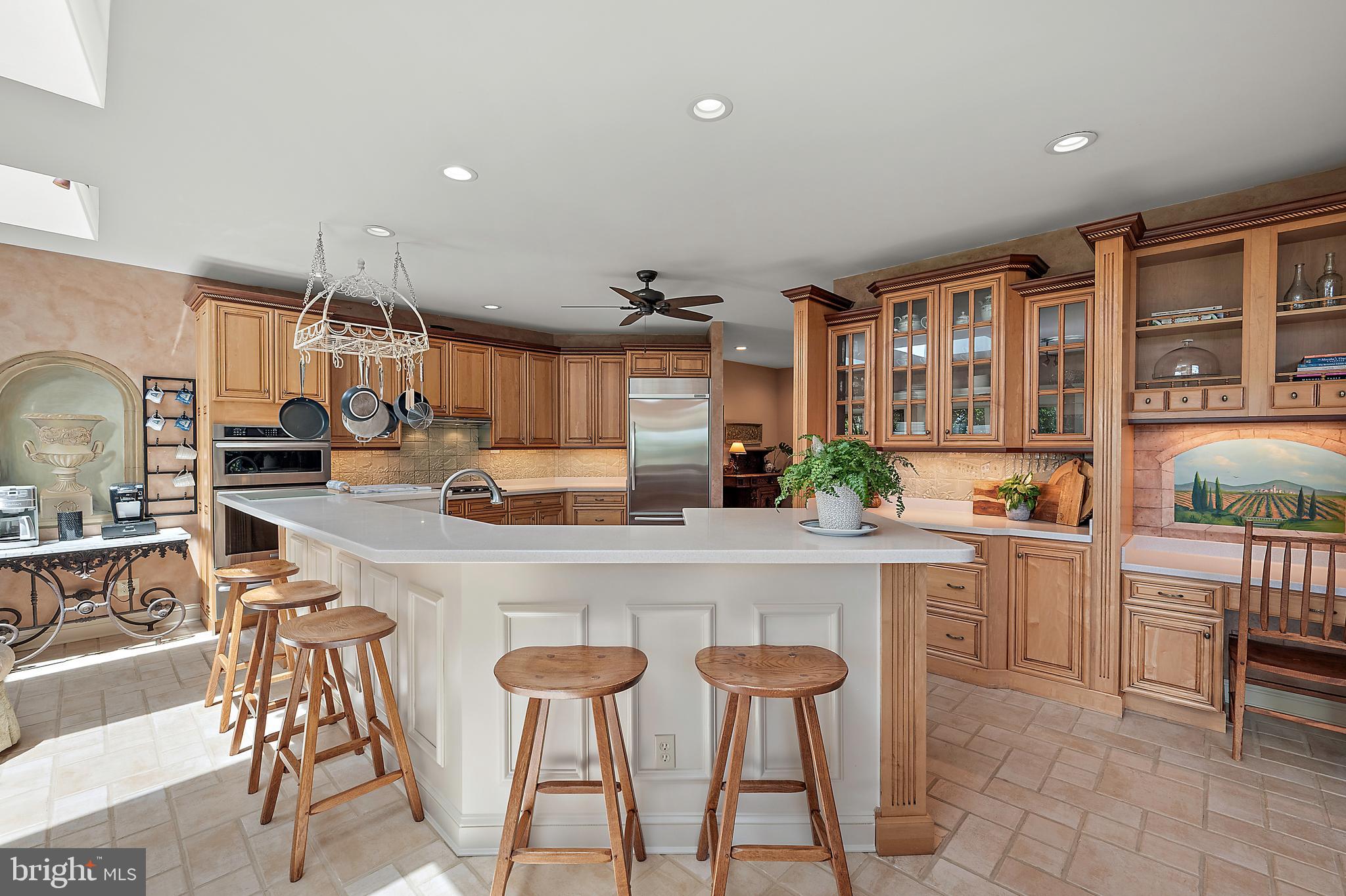 LIGHTHOUSE SOUND - Residential