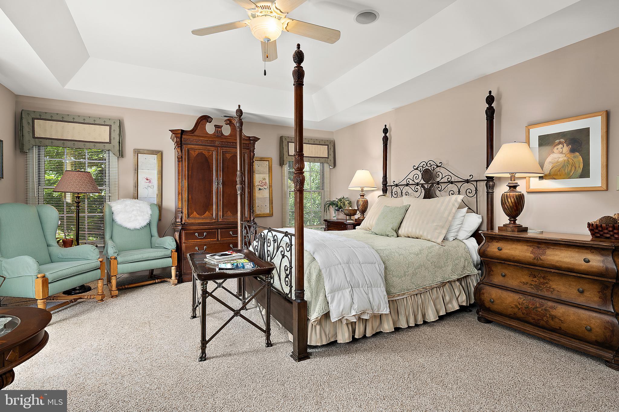 LIGHTHOUSE SOUND - Residential