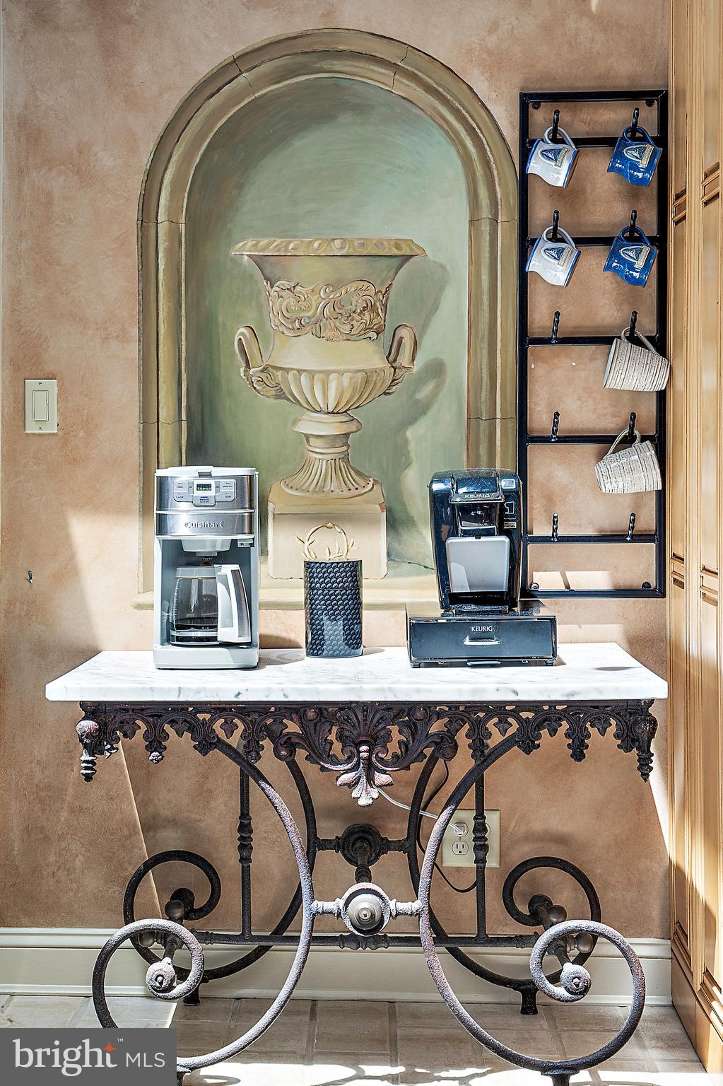 LIGHTHOUSE SOUND - Residential