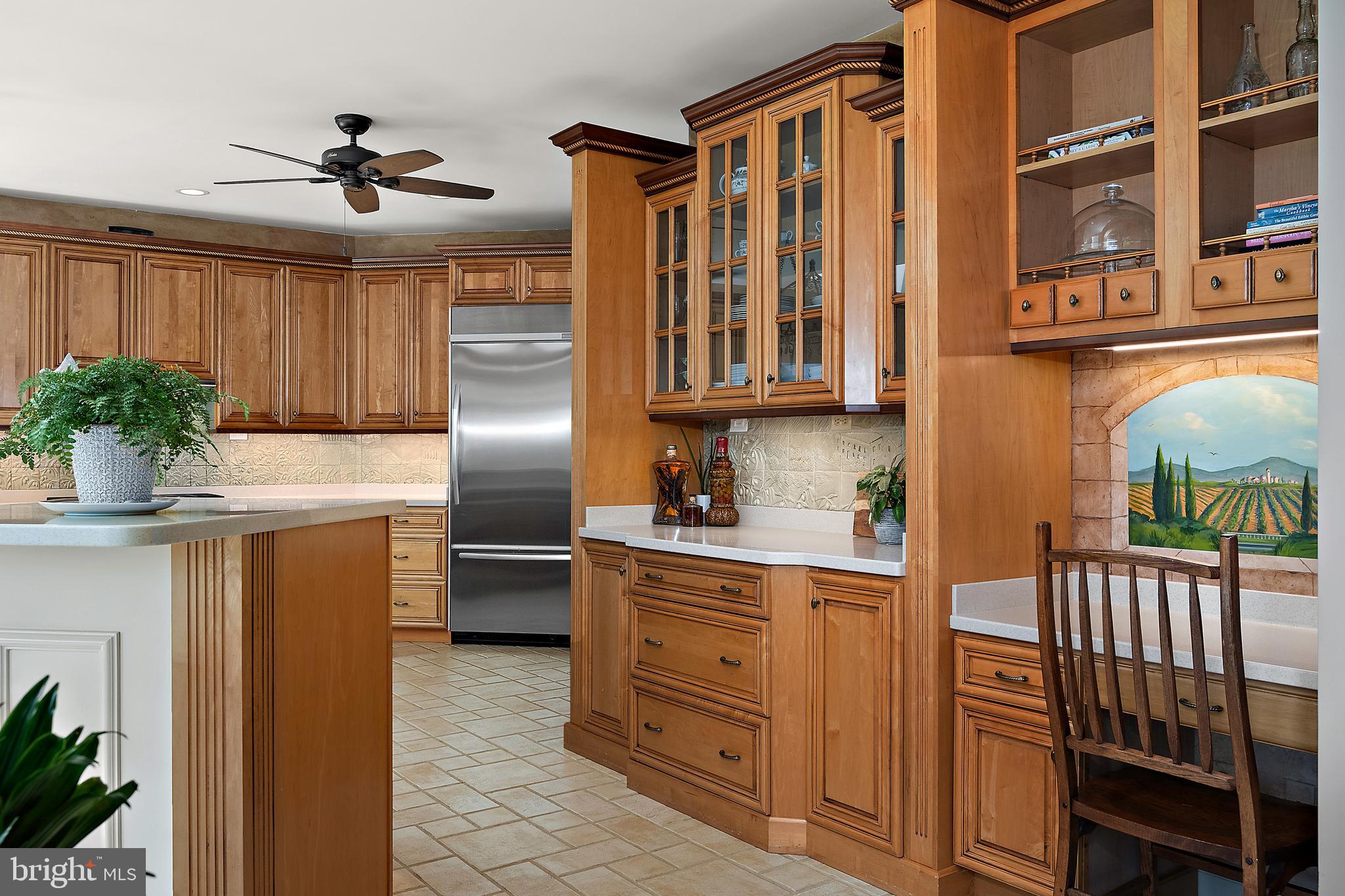 LIGHTHOUSE SOUND - Residential