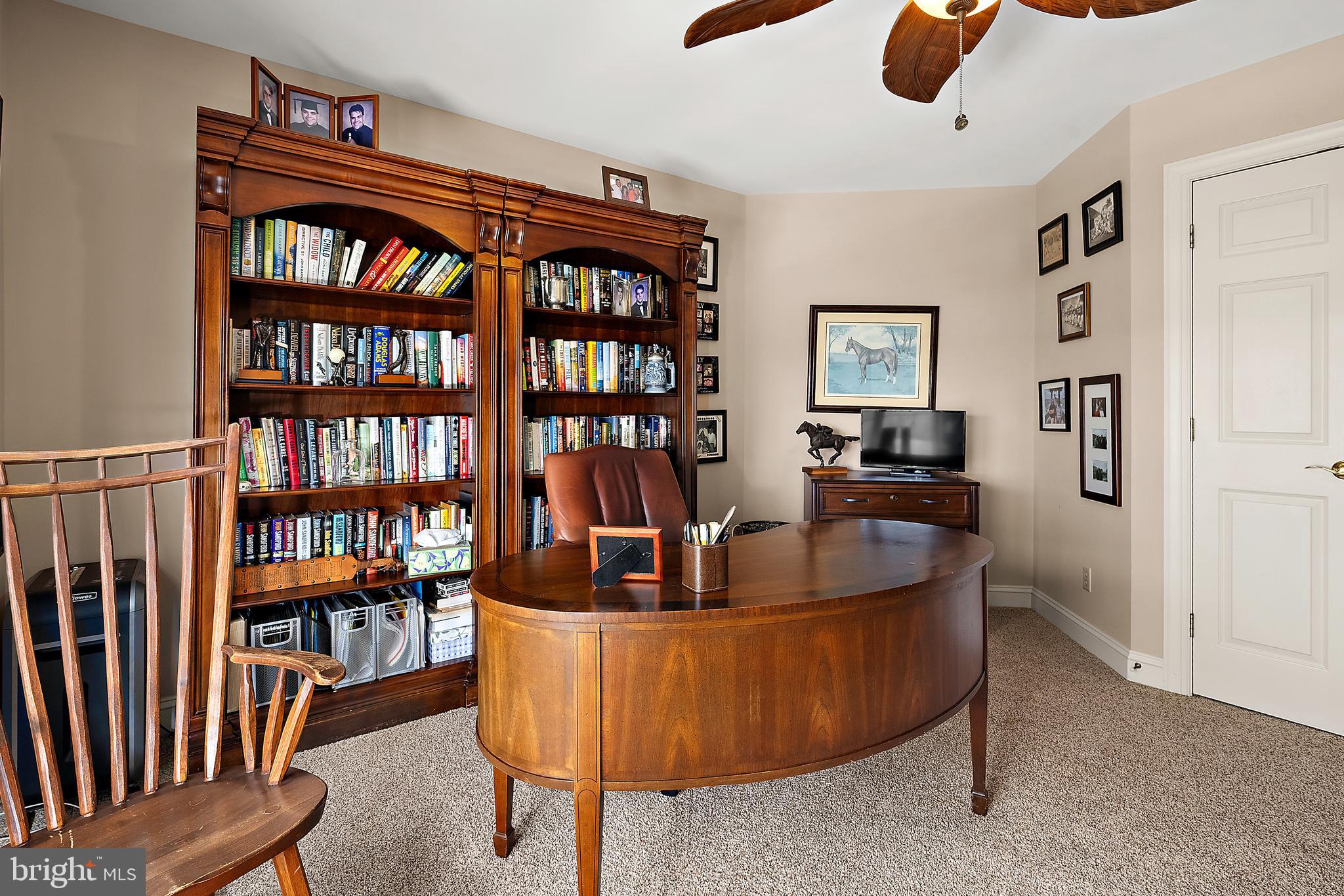 LIGHTHOUSE SOUND - Residential