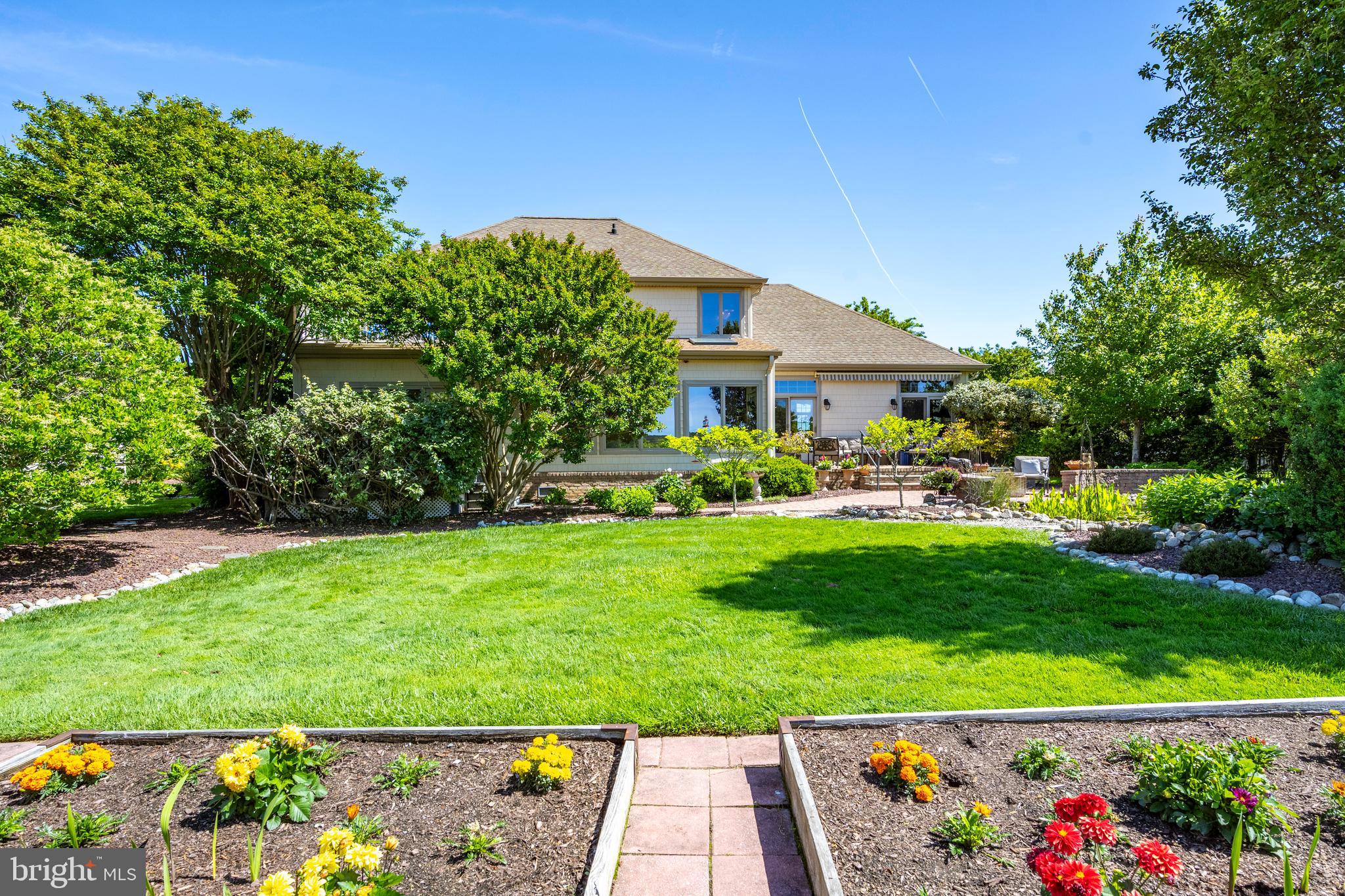 LIGHTHOUSE SOUND - Residential