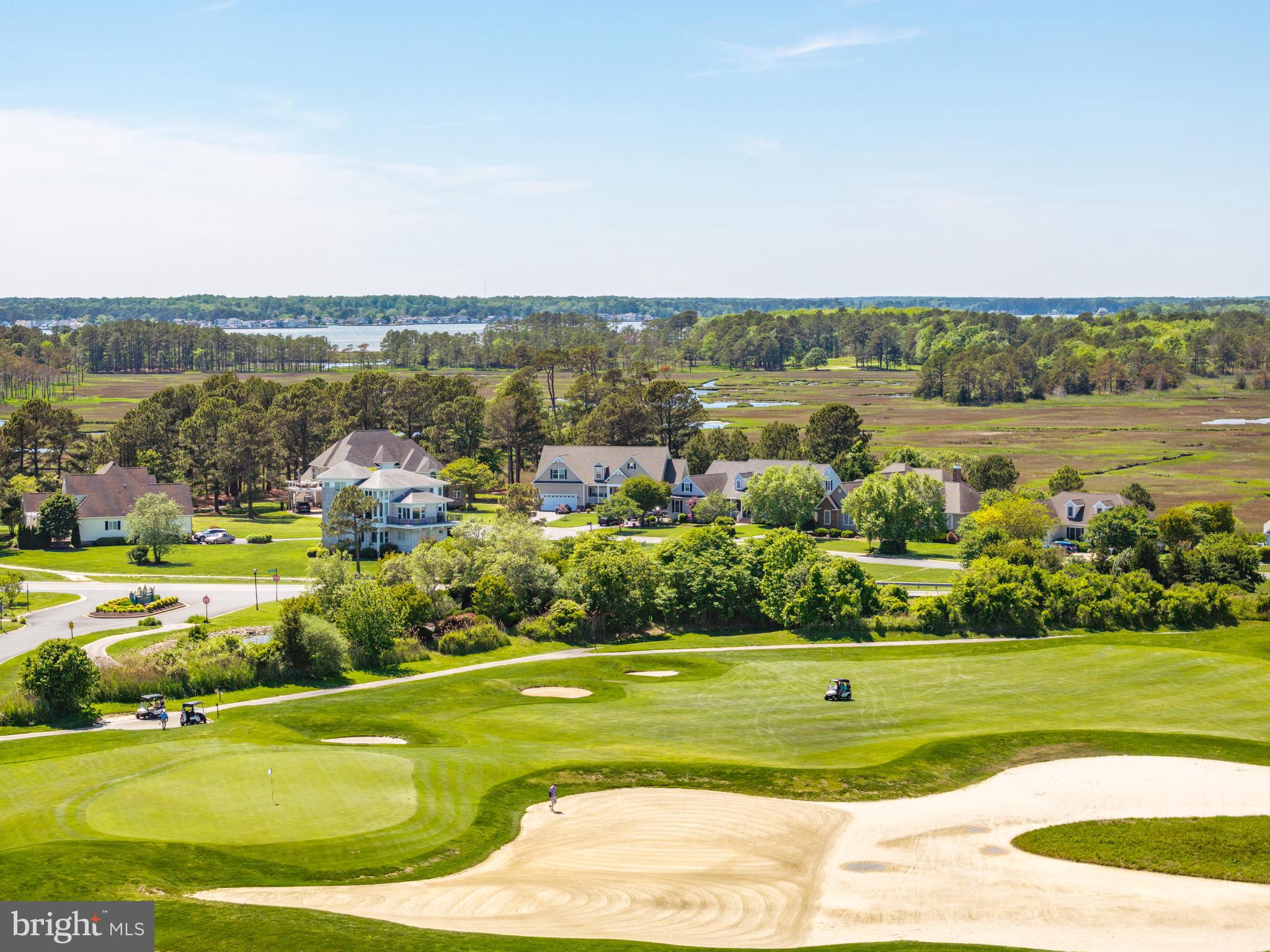LIGHTHOUSE SOUND - Residential
