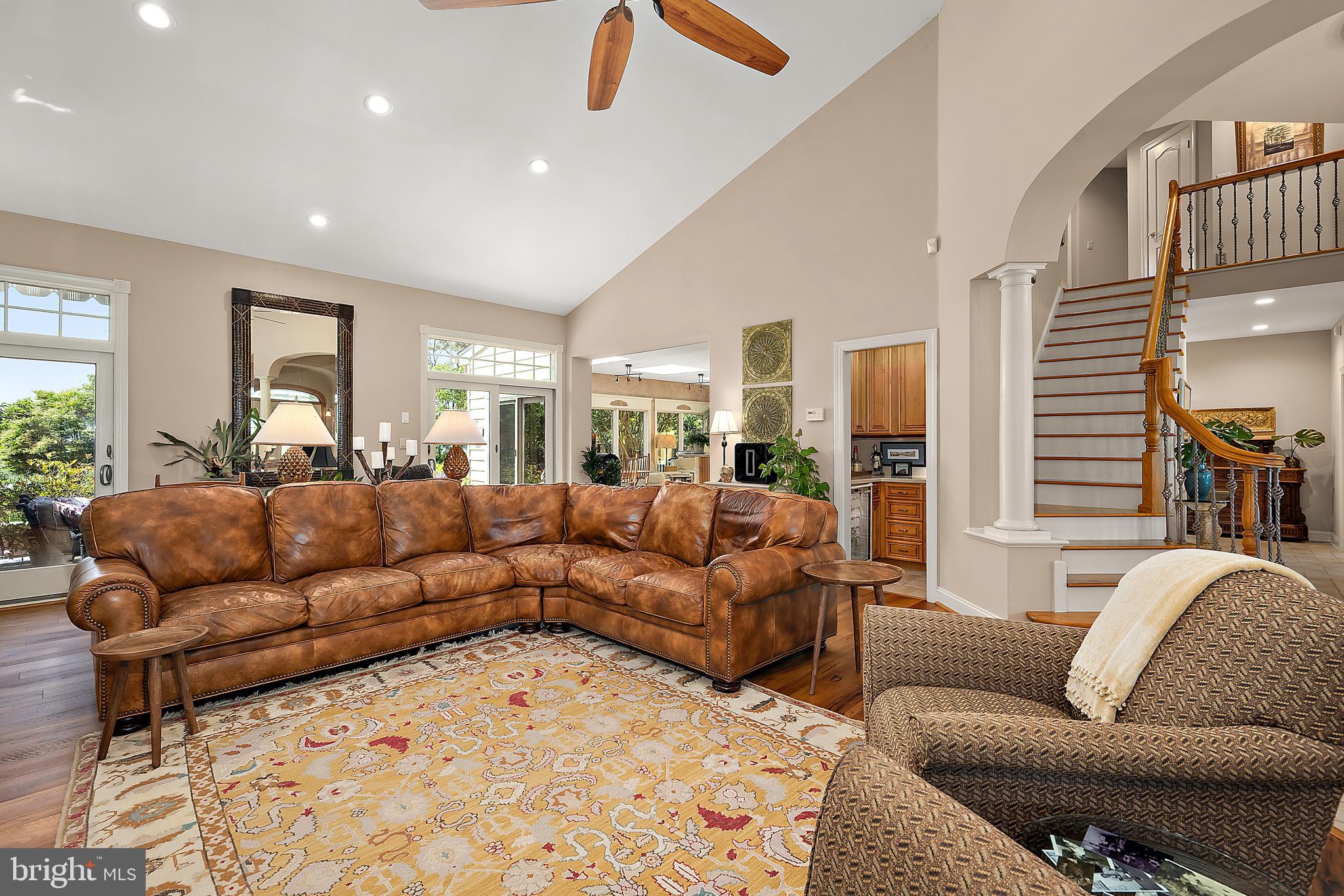 LIGHTHOUSE SOUND - Residential