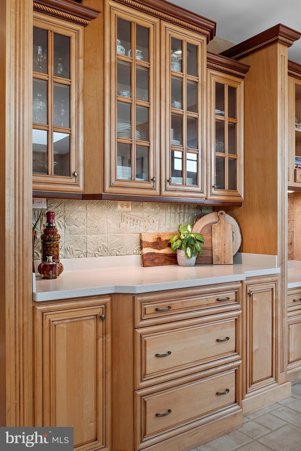 LIGHTHOUSE SOUND - Residential