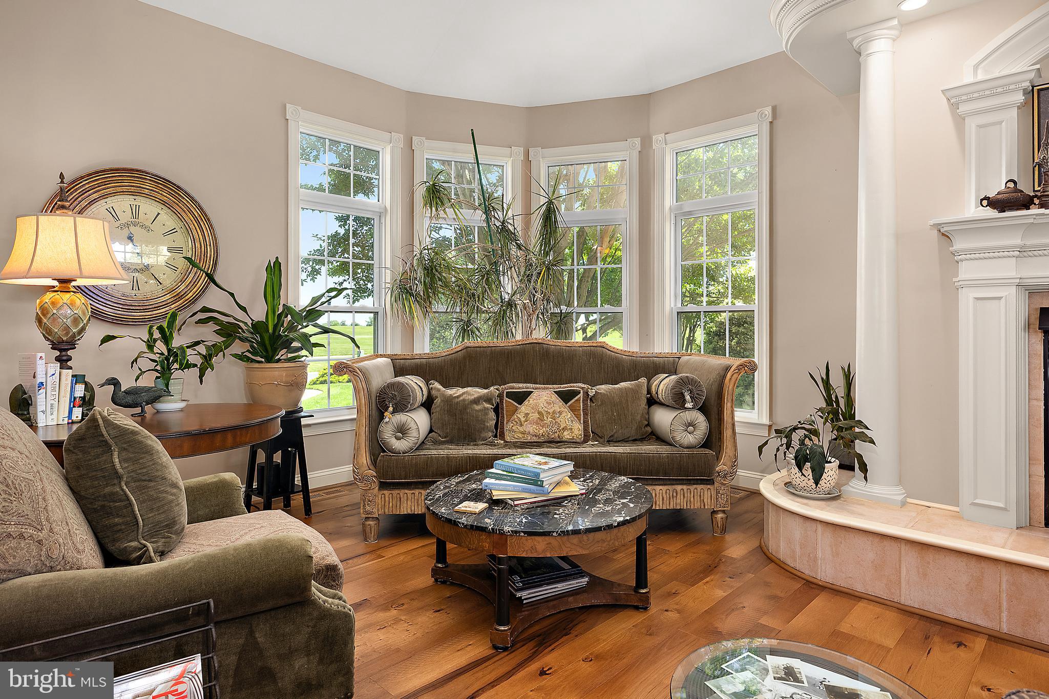 LIGHTHOUSE SOUND - Residential