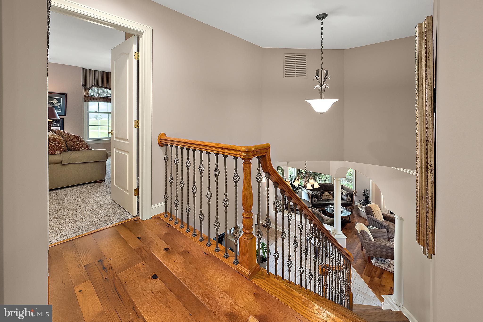 LIGHTHOUSE SOUND - Residential