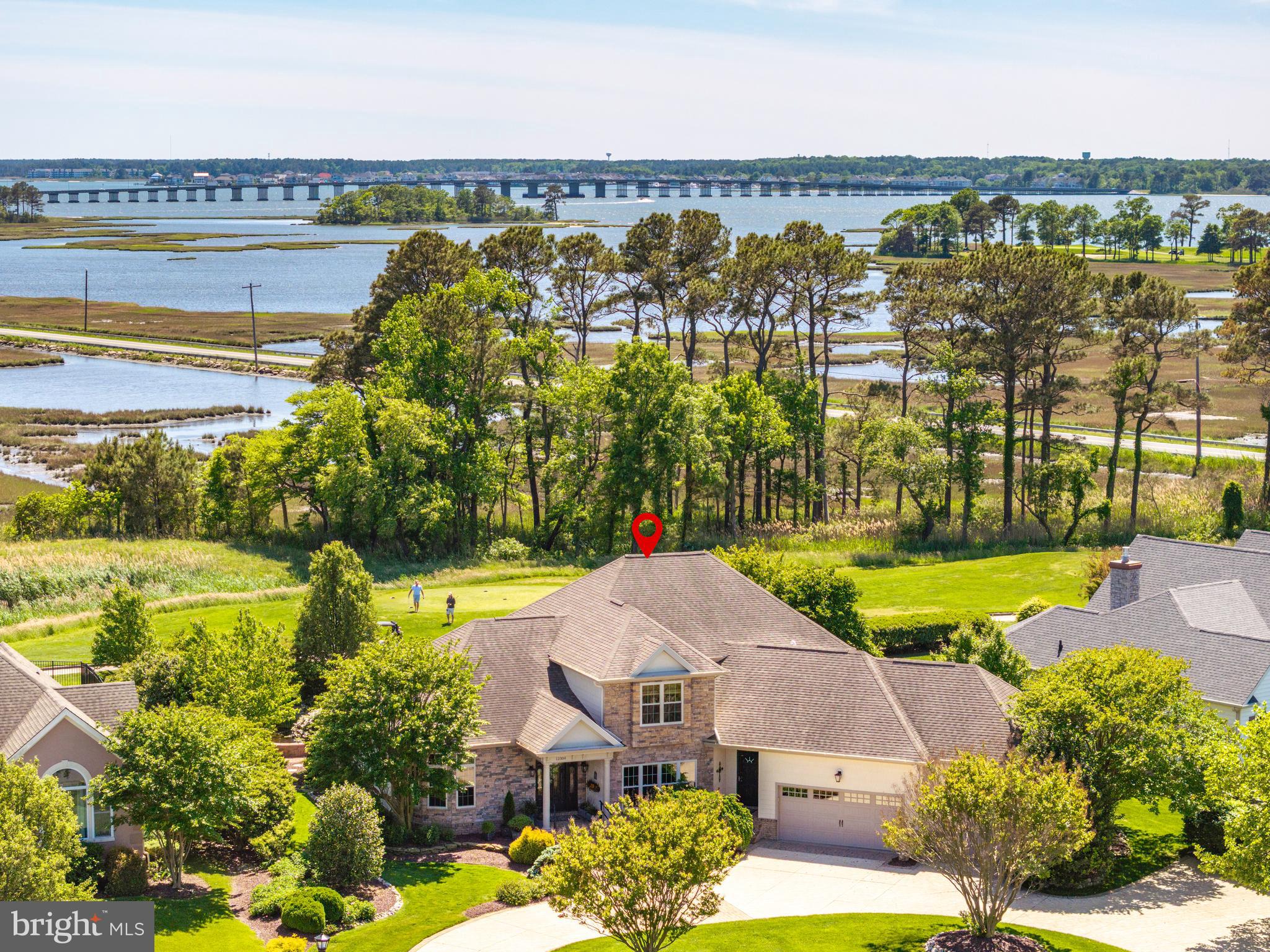 LIGHTHOUSE SOUND - Residential