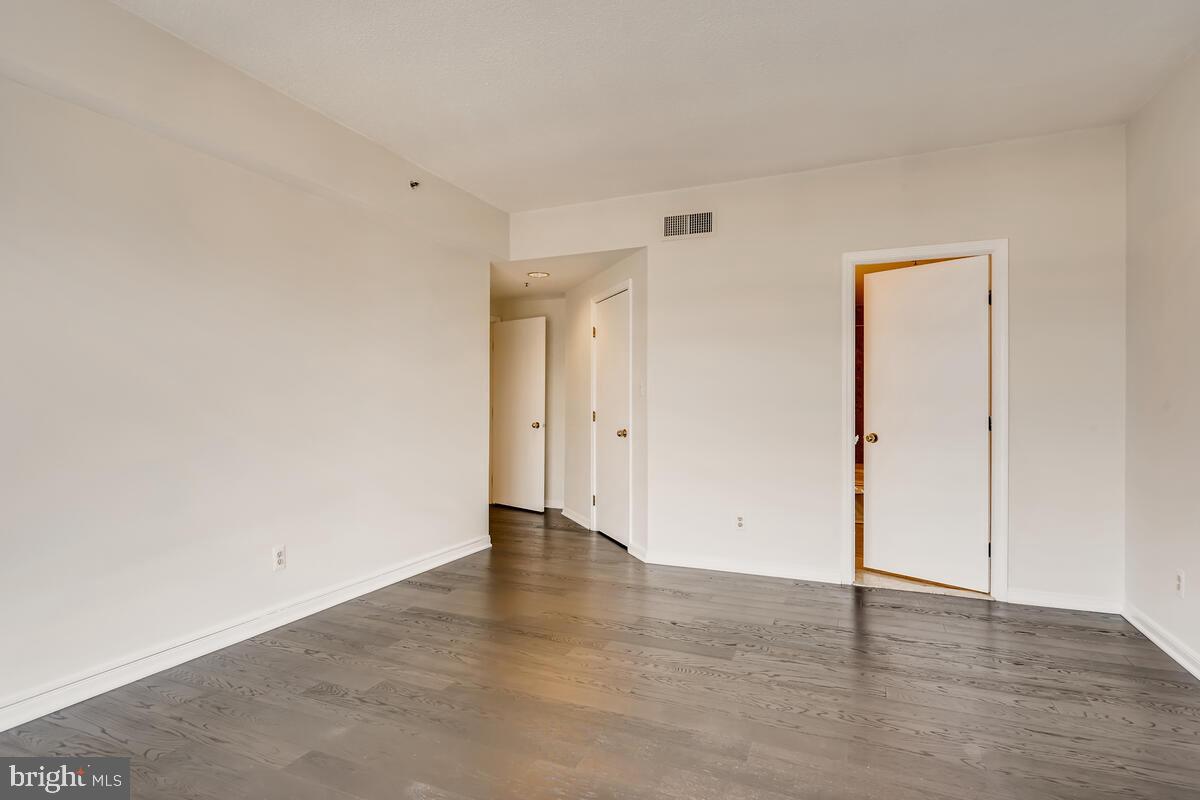 INNER HARBOR - Residential Lease