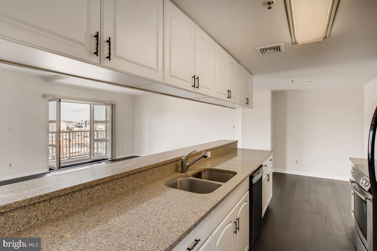 INNER HARBOR - Residential Lease