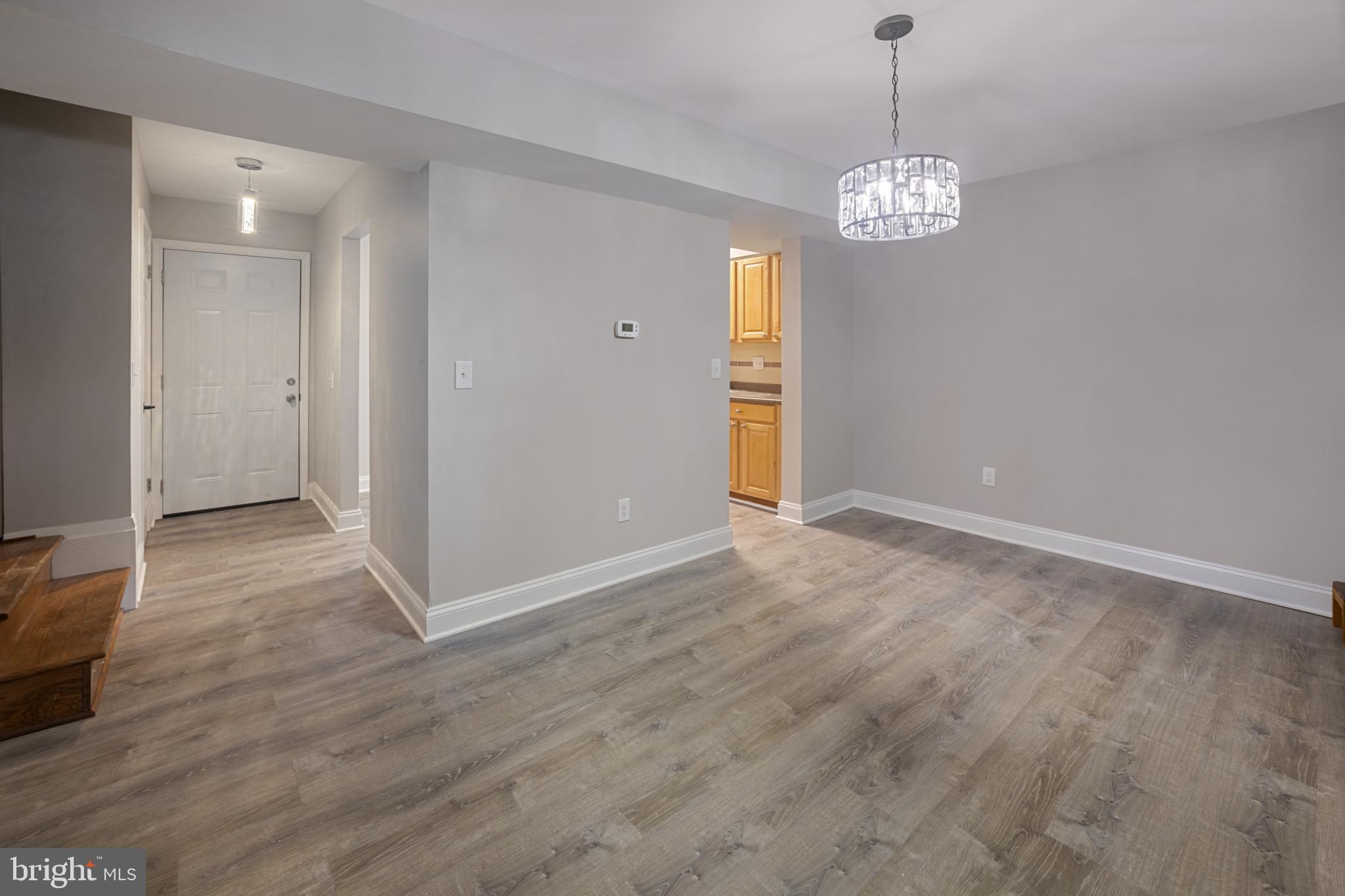 KIMBERLY WOODS VILLAGE - Residential