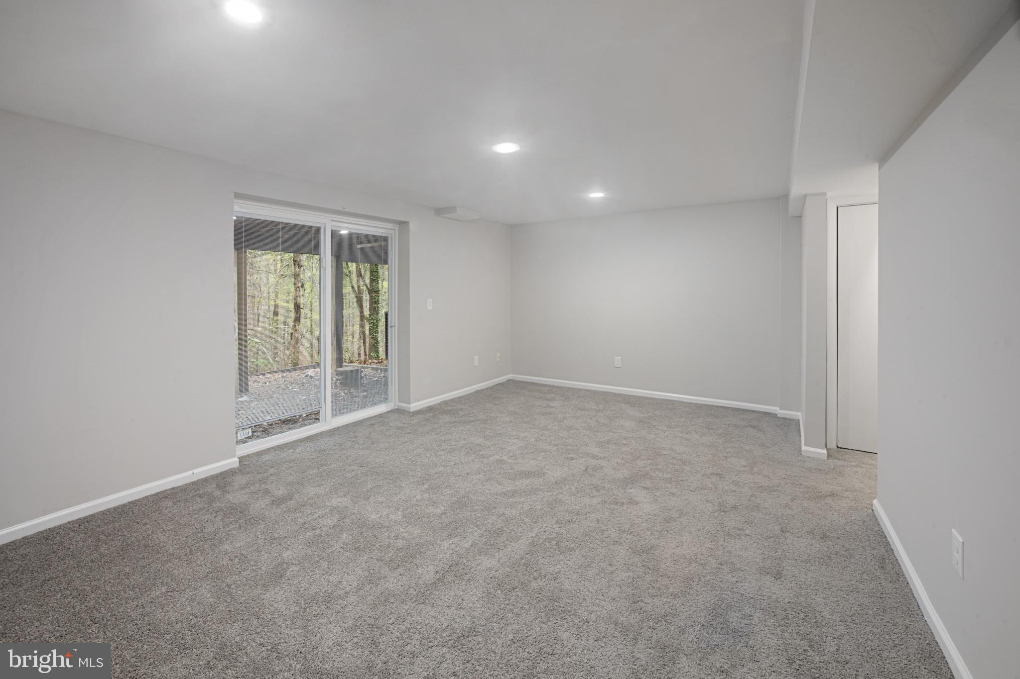 KIMBERLY WOODS VILLAGE - Residential