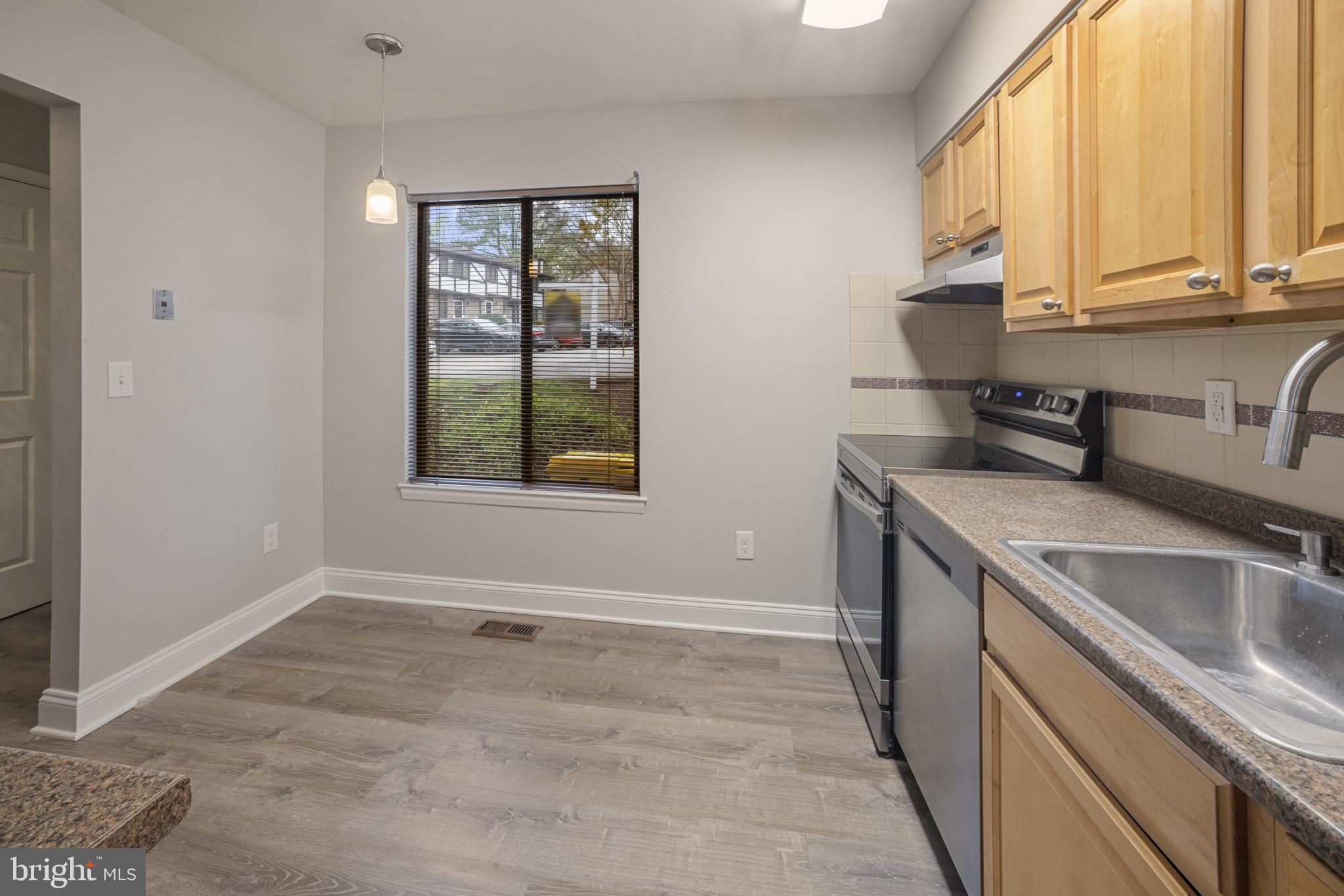 KIMBERLY WOODS VILLAGE - Residential