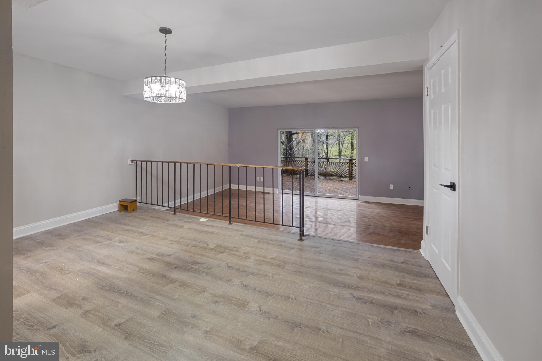 KIMBERLY WOODS VILLAGE - Residential