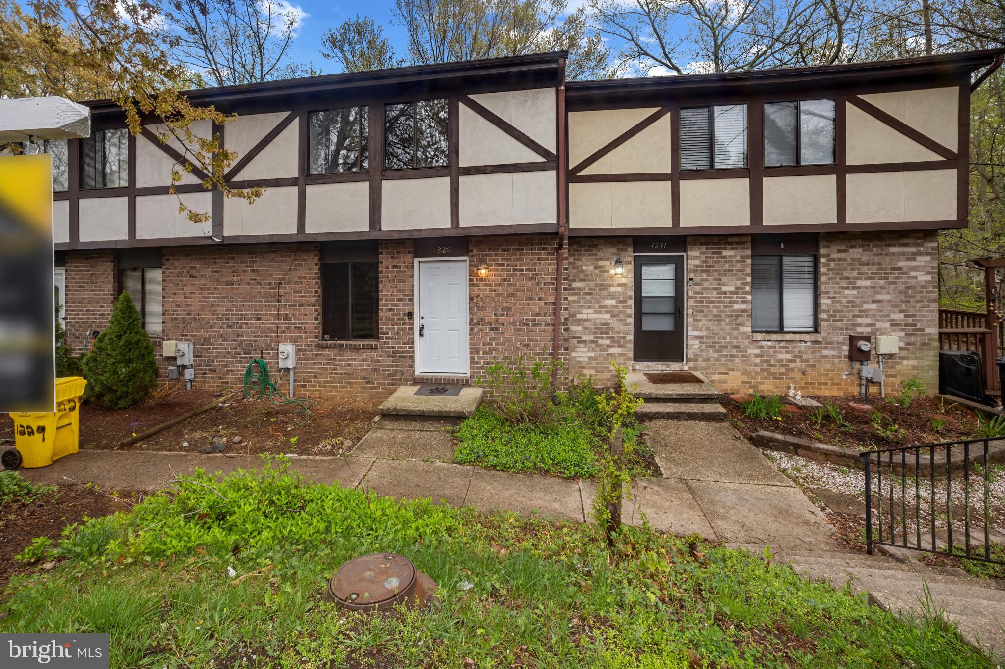 KIMBERLY WOODS VILLAGE - Residential