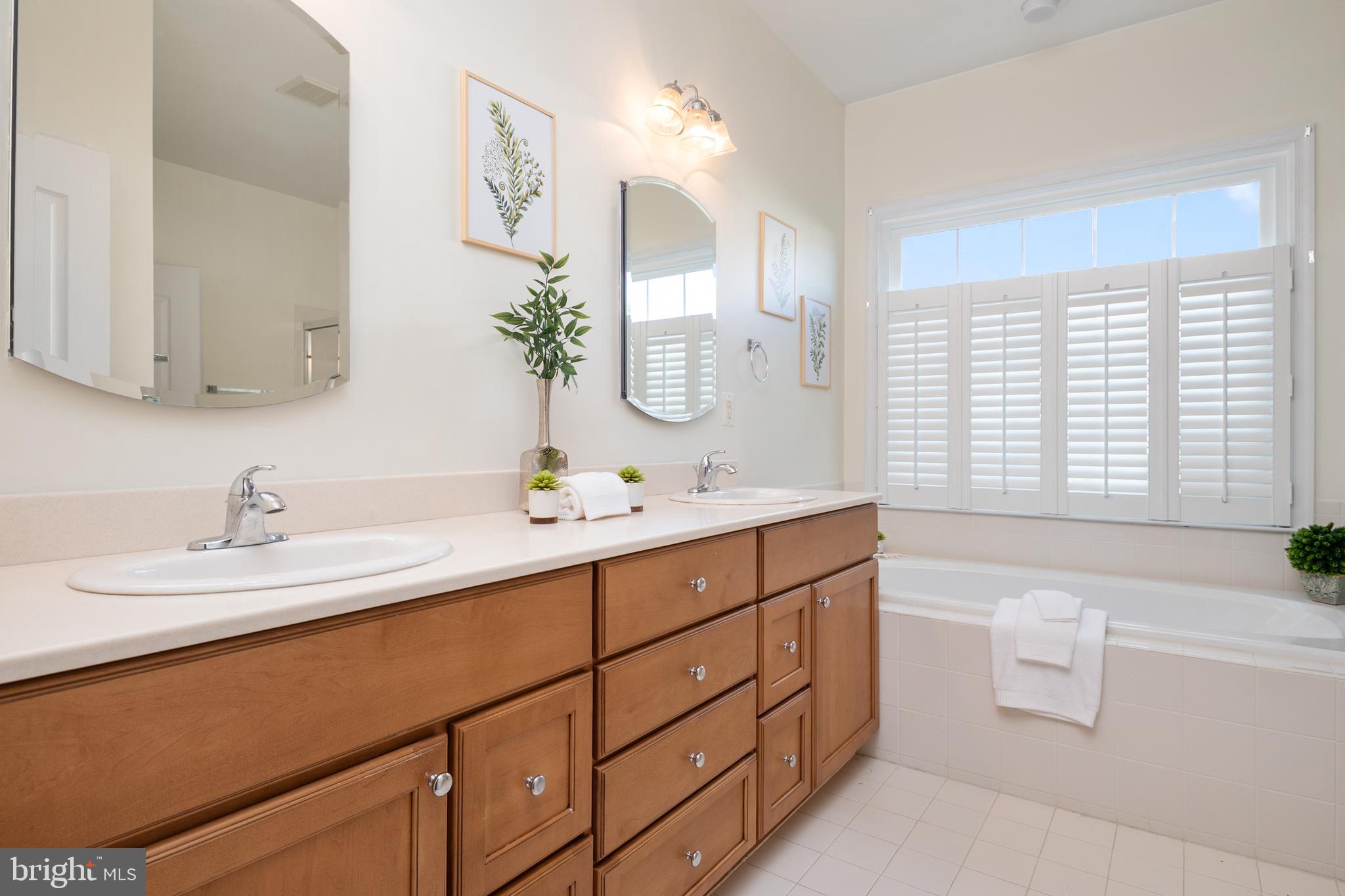 EASTON CLUB EAST - Residential