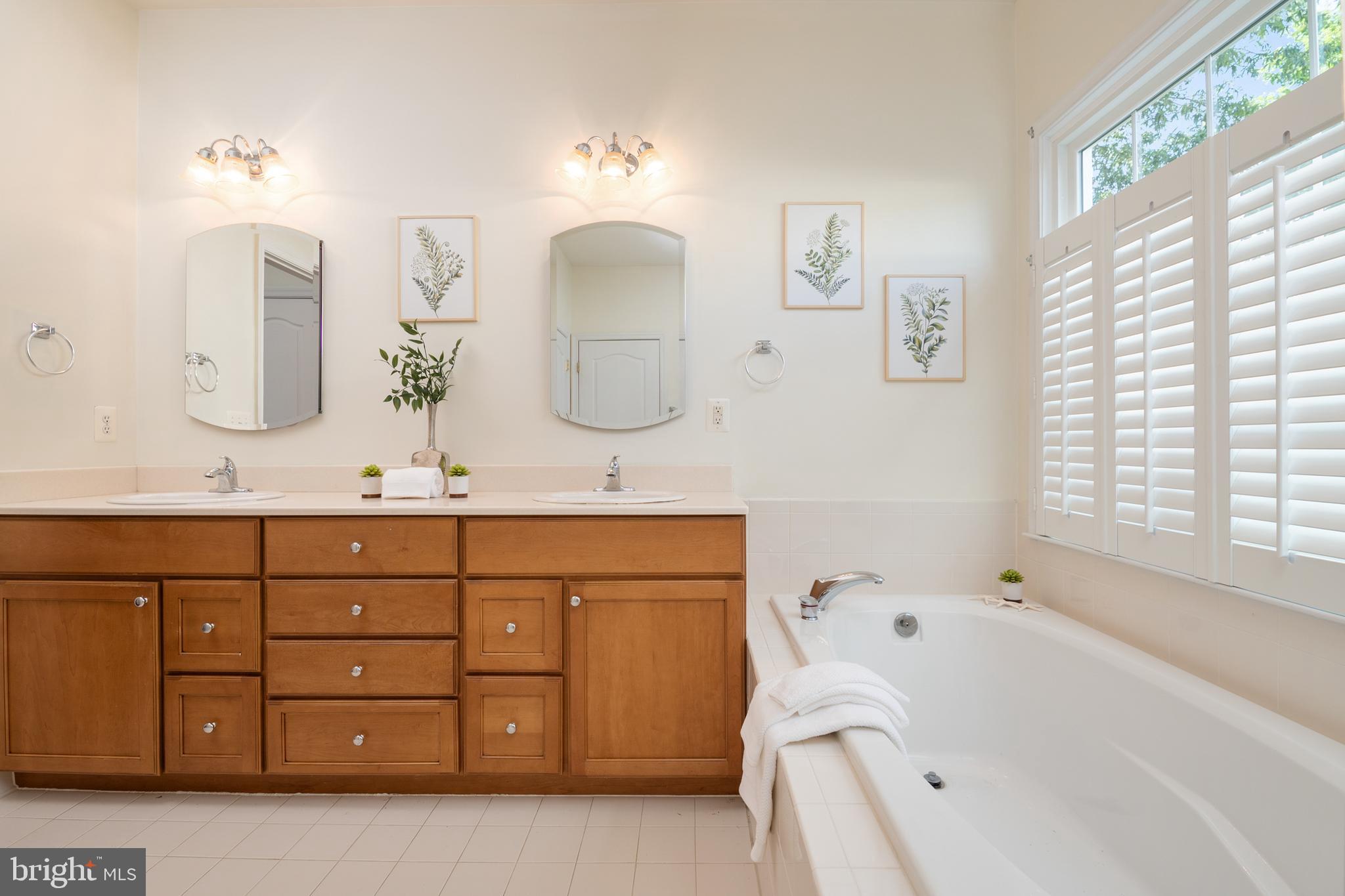 EASTON CLUB EAST - Residential