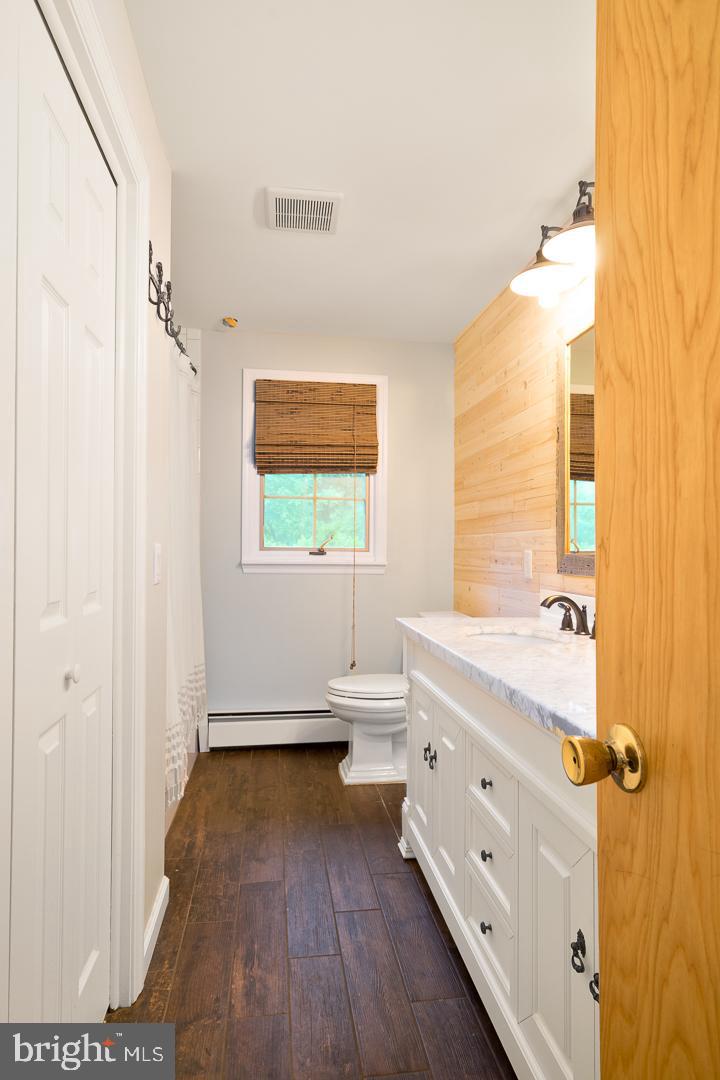 HILLSIDE TERRACE - Residential Lease