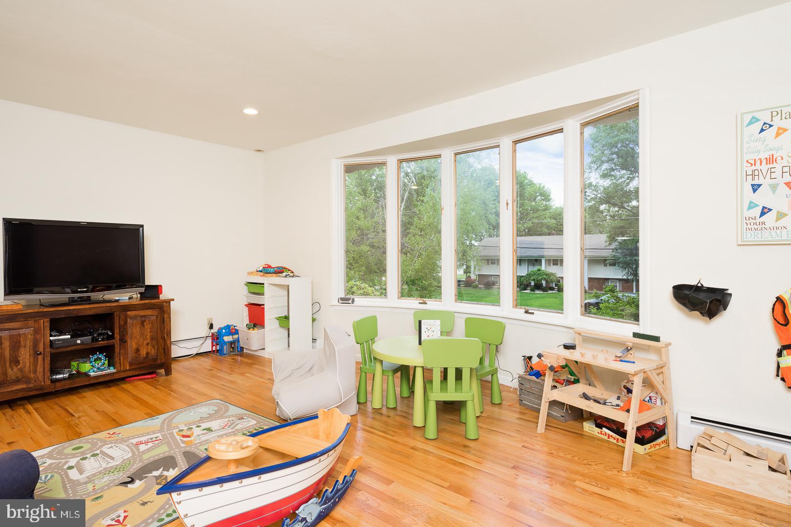 HILLSIDE TERRACE - Residential Lease