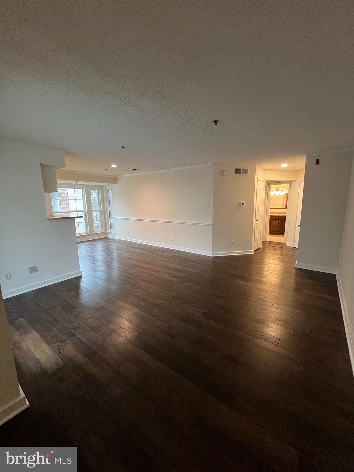 1524 LINCOLN WAY 225