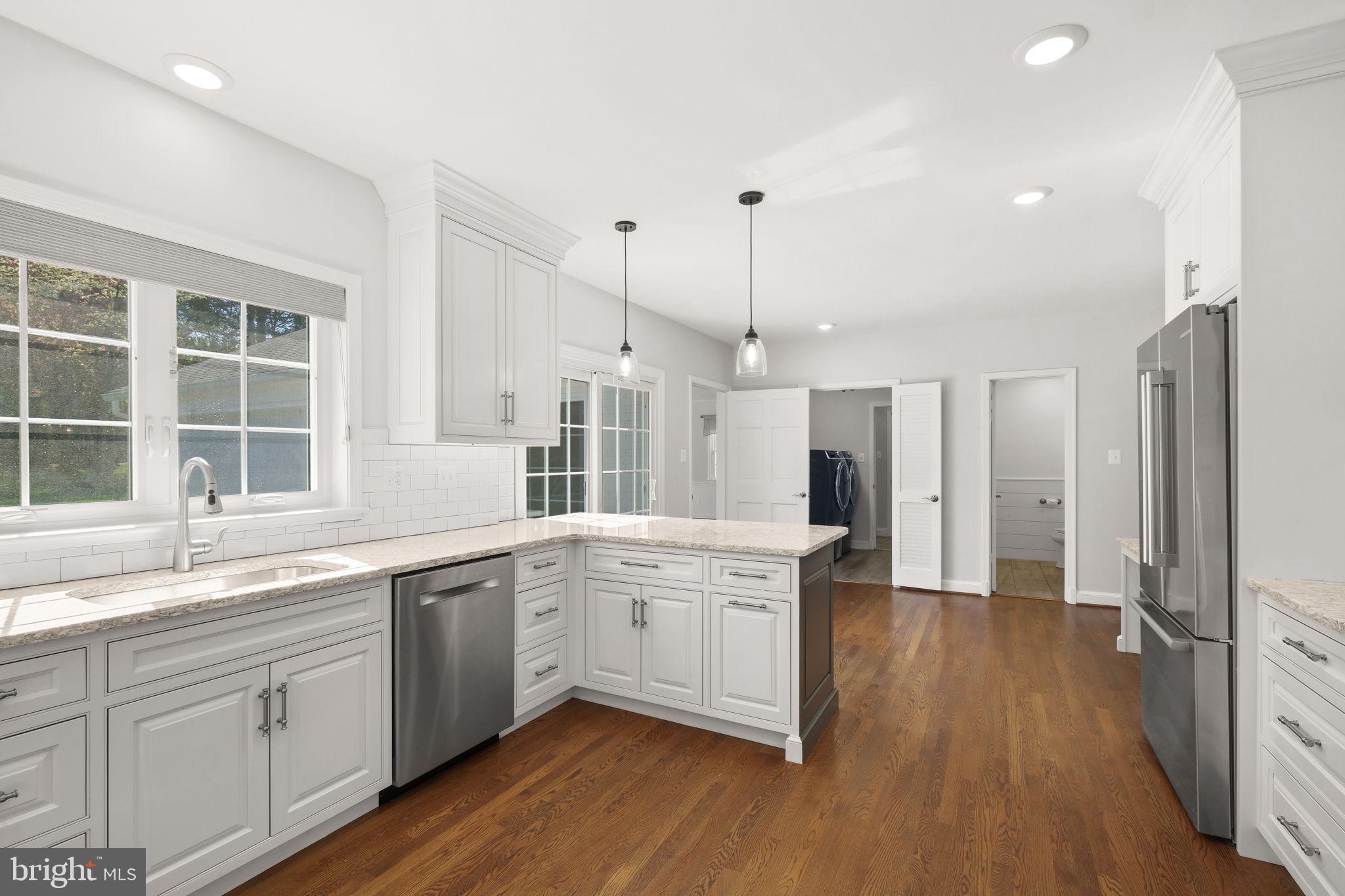 LUXMANOR - Residential