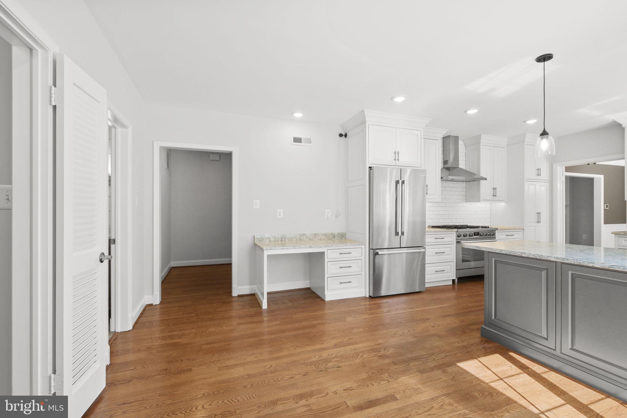 LUXMANOR - Residential