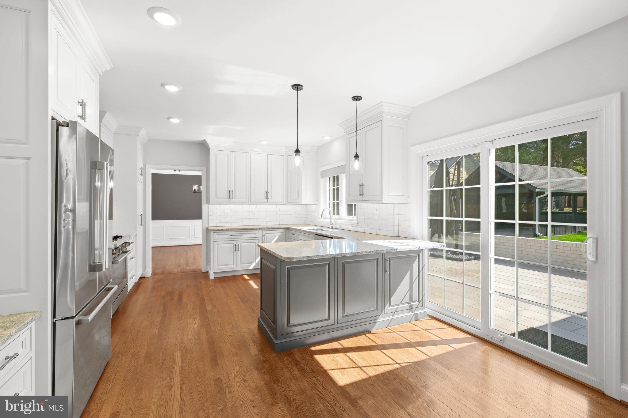 LUXMANOR - Residential