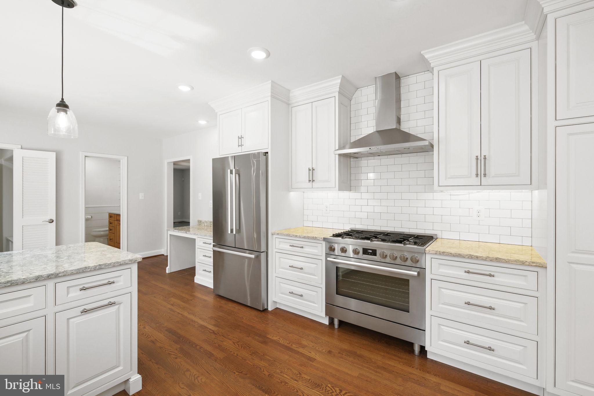 LUXMANOR - Residential