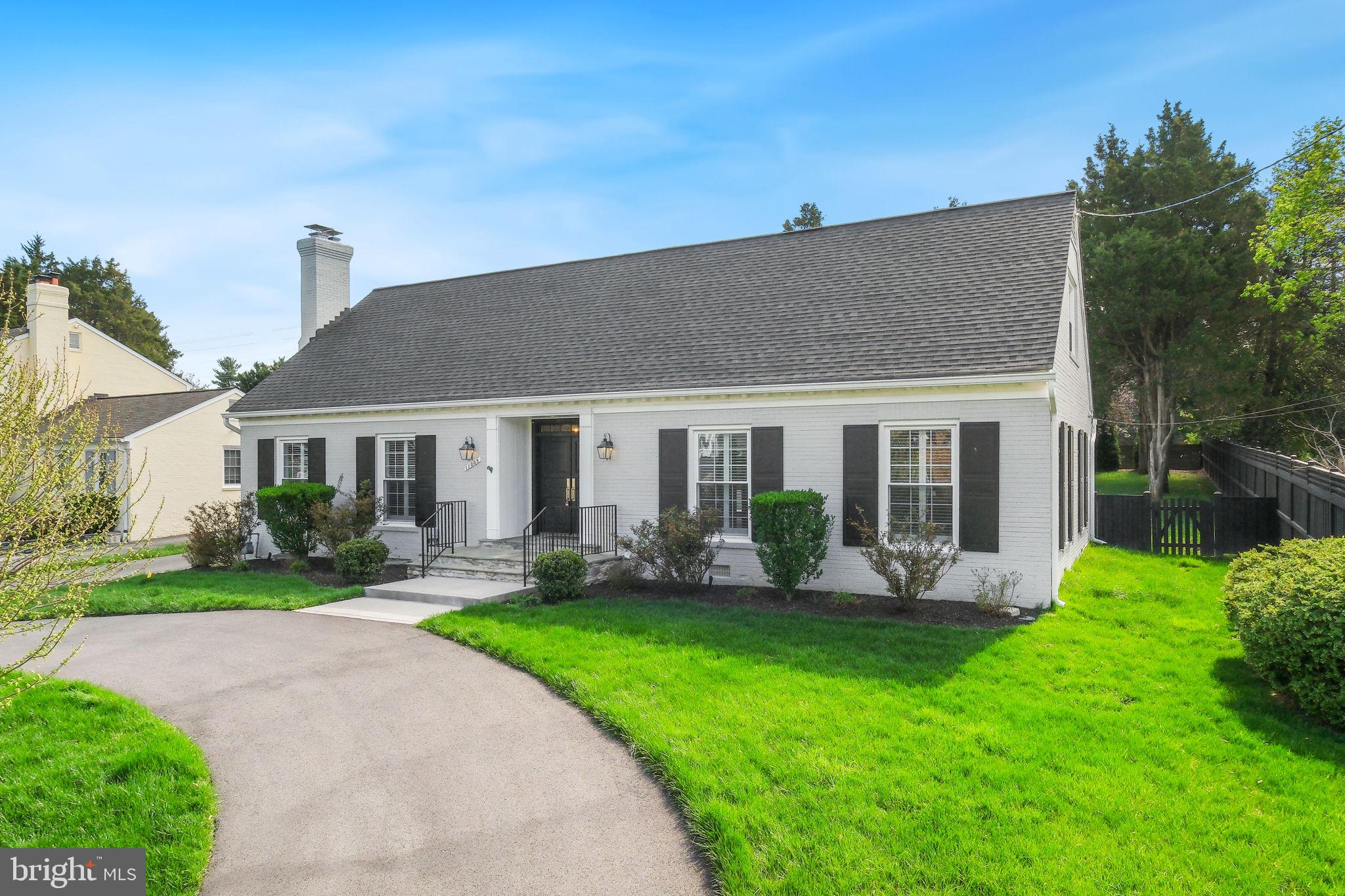 LUXMANOR - Residential