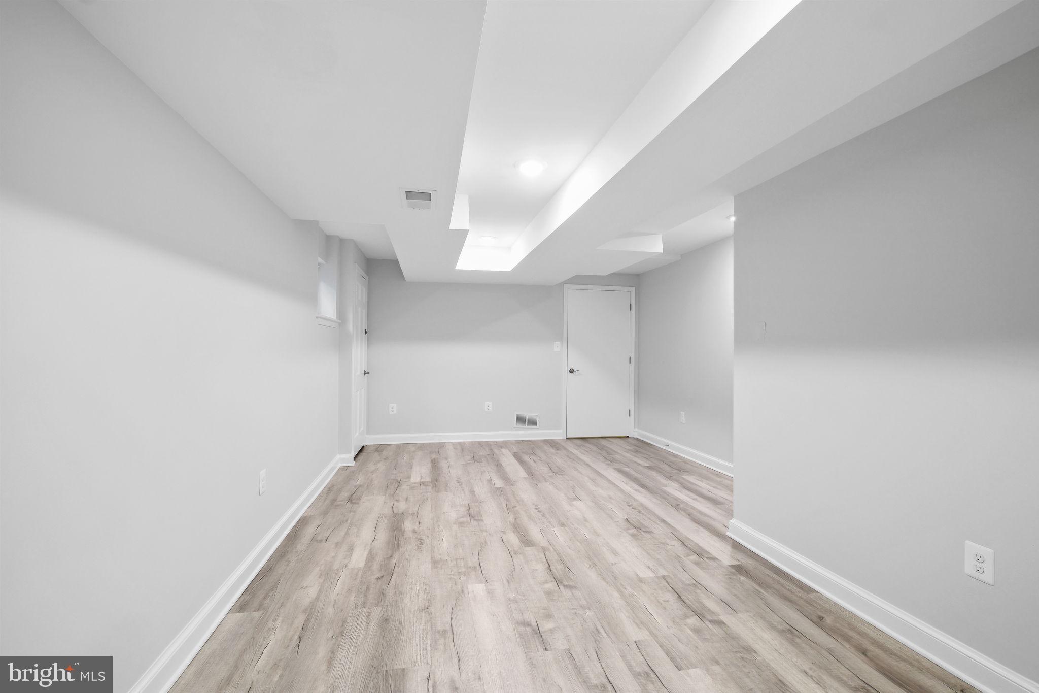 LUXMANOR - Residential