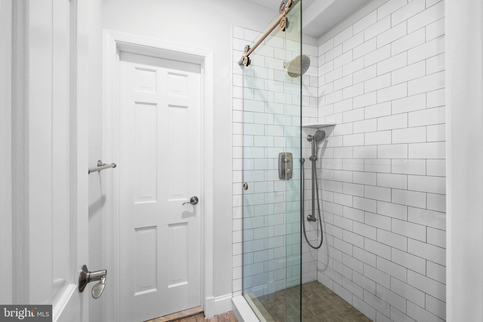 LUXMANOR - Residential