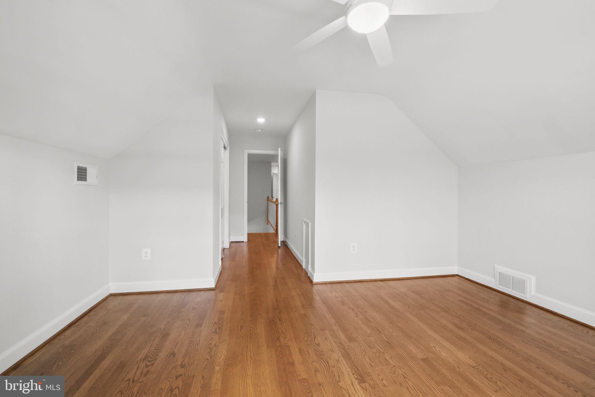 LUXMANOR - Residential