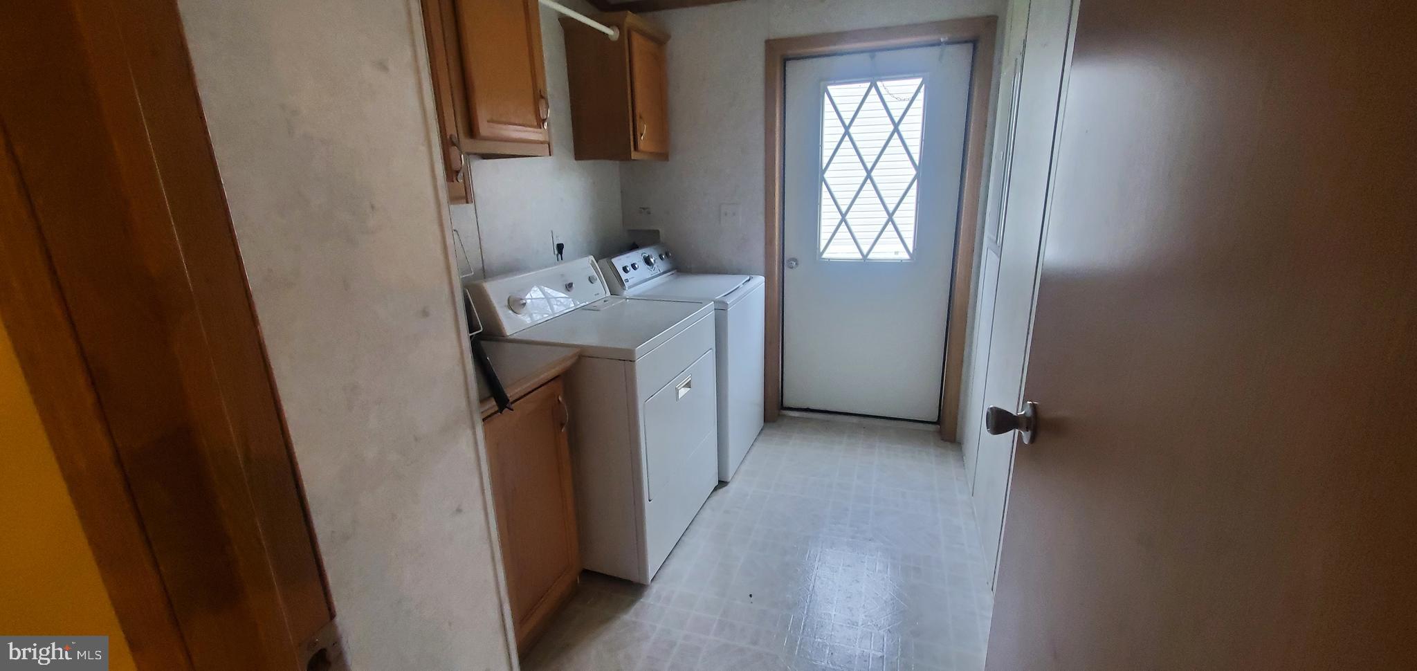 BAY COUNTRY ESTATES - Residential