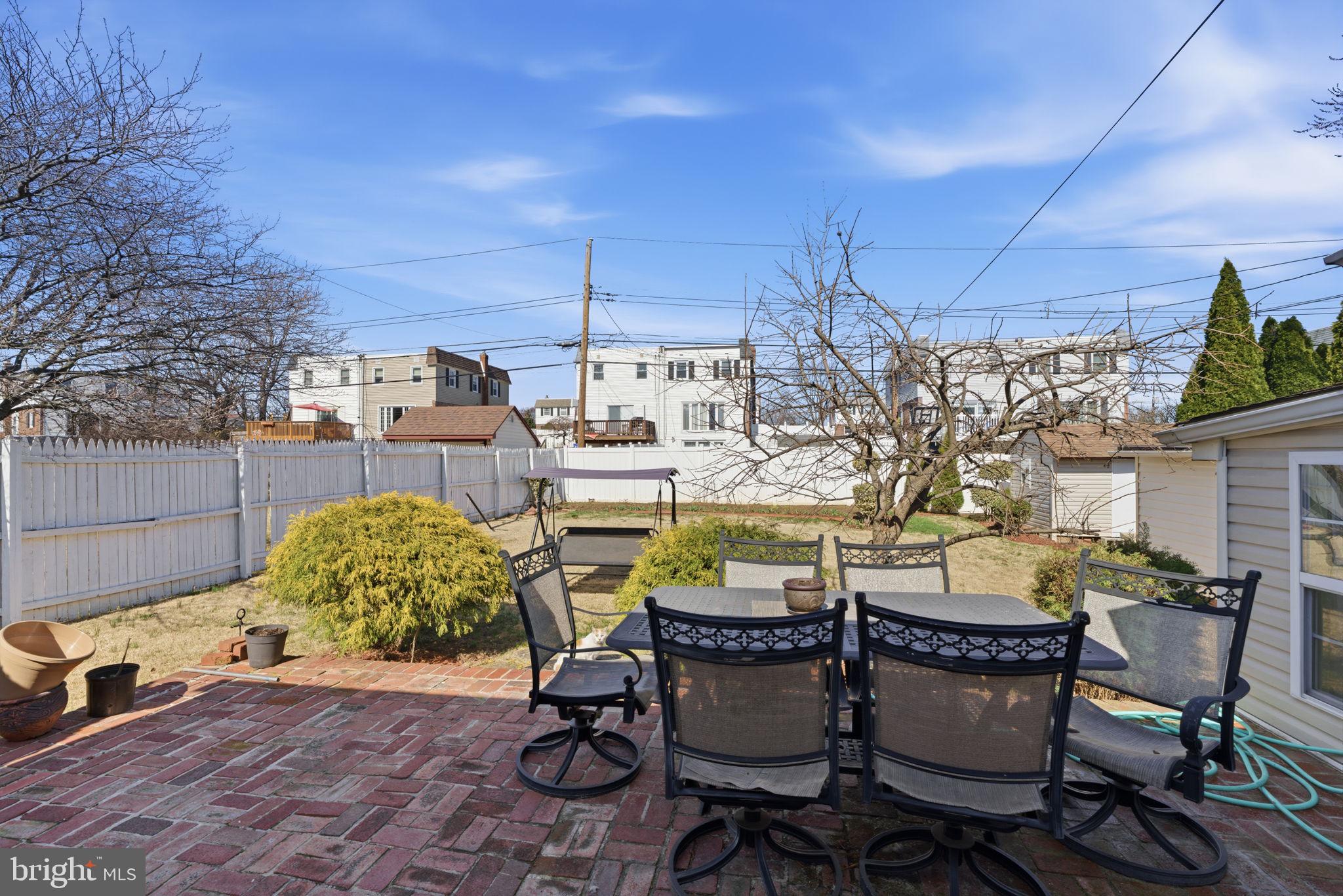 BUSTLETON - Residential